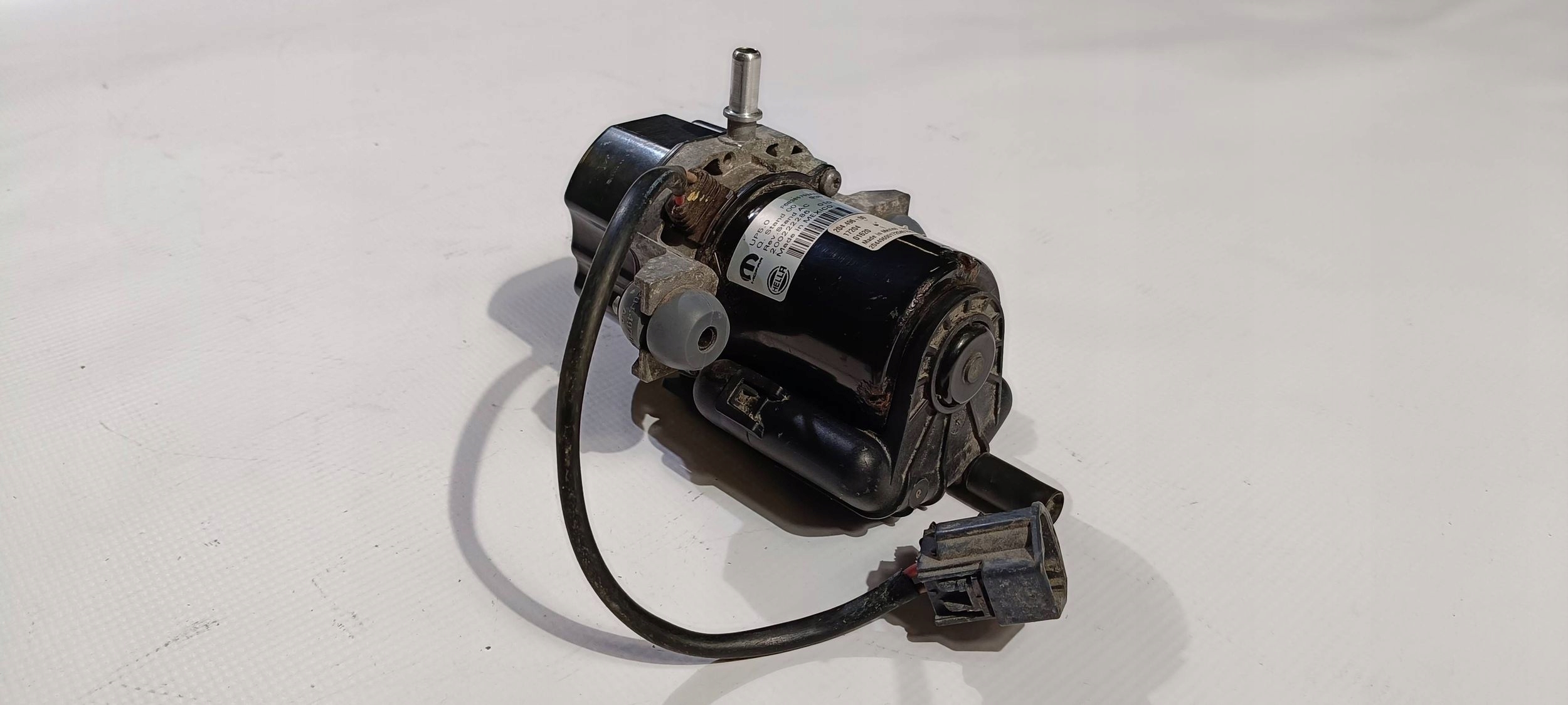 pump vacual vacuum Dodge RAM 2019- P68385753AA