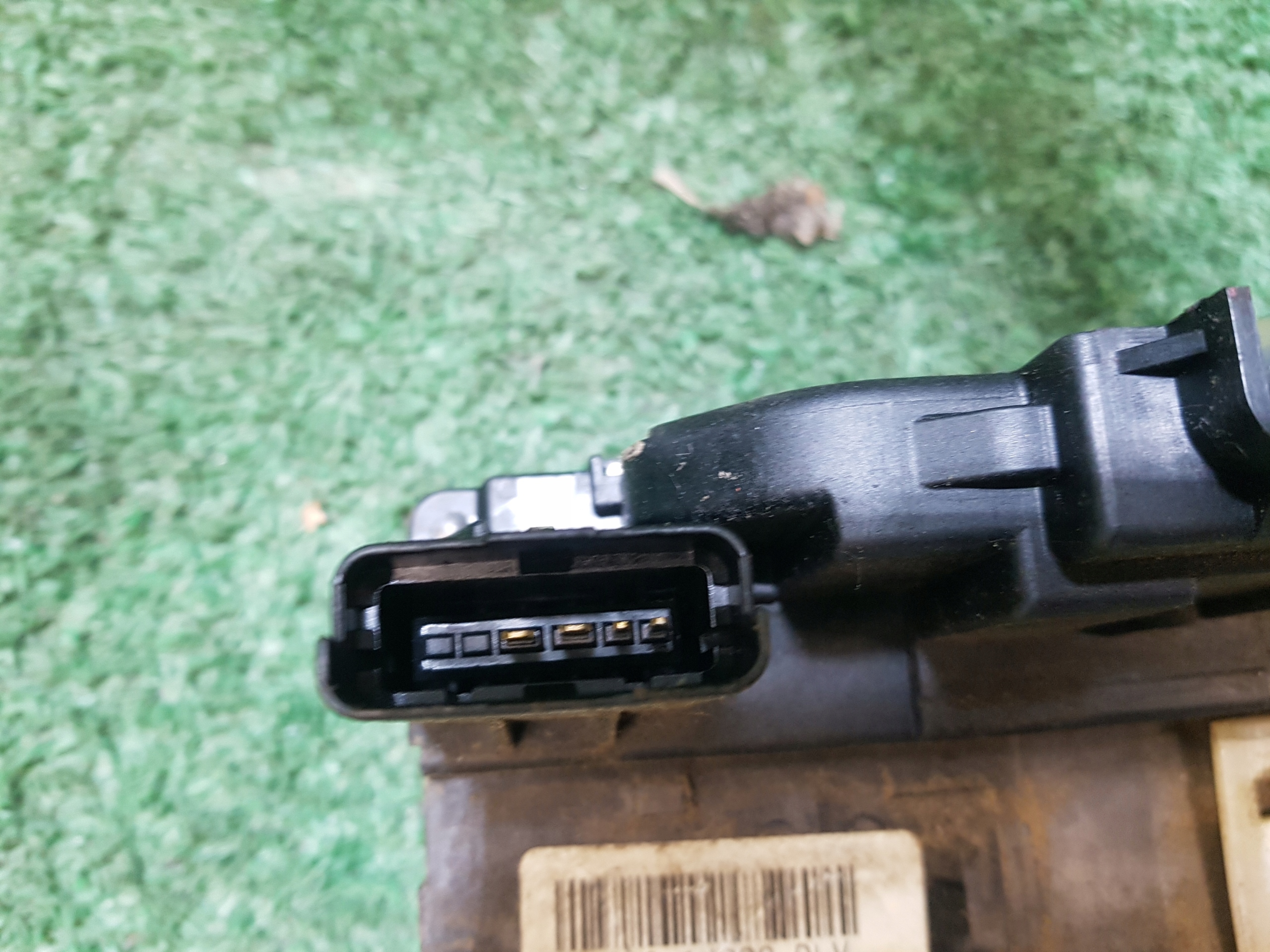 lock door left front HYUNDAI I20 81310-1J020