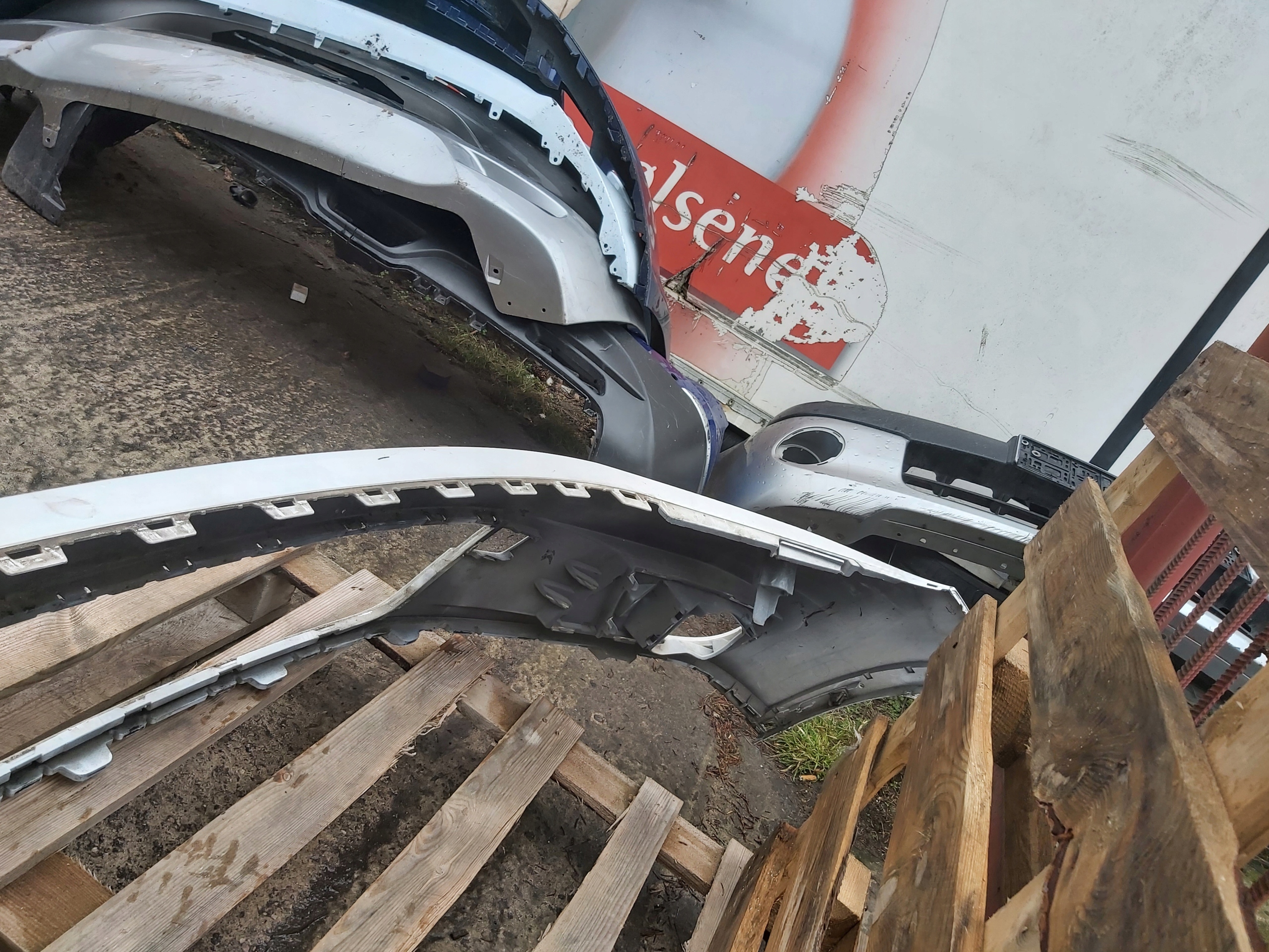 STOSSSTANGE VORNE VORNE TIGUAN 5N0807221K