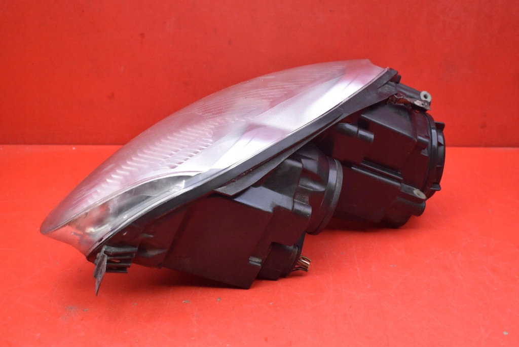 REFLEKTOR right light front EU 1K6941006P VW GOLF 5 V 03-09
