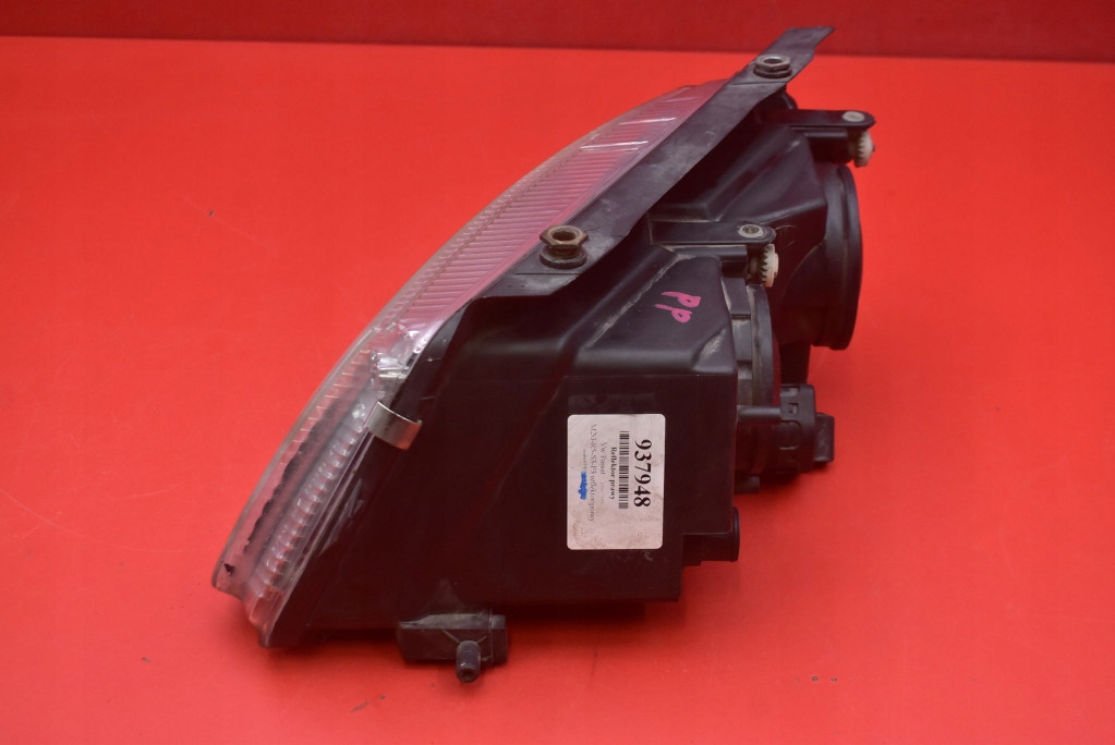 REFLEKTOR right light front EU 147426-00 VW PASSAT B5 96-00