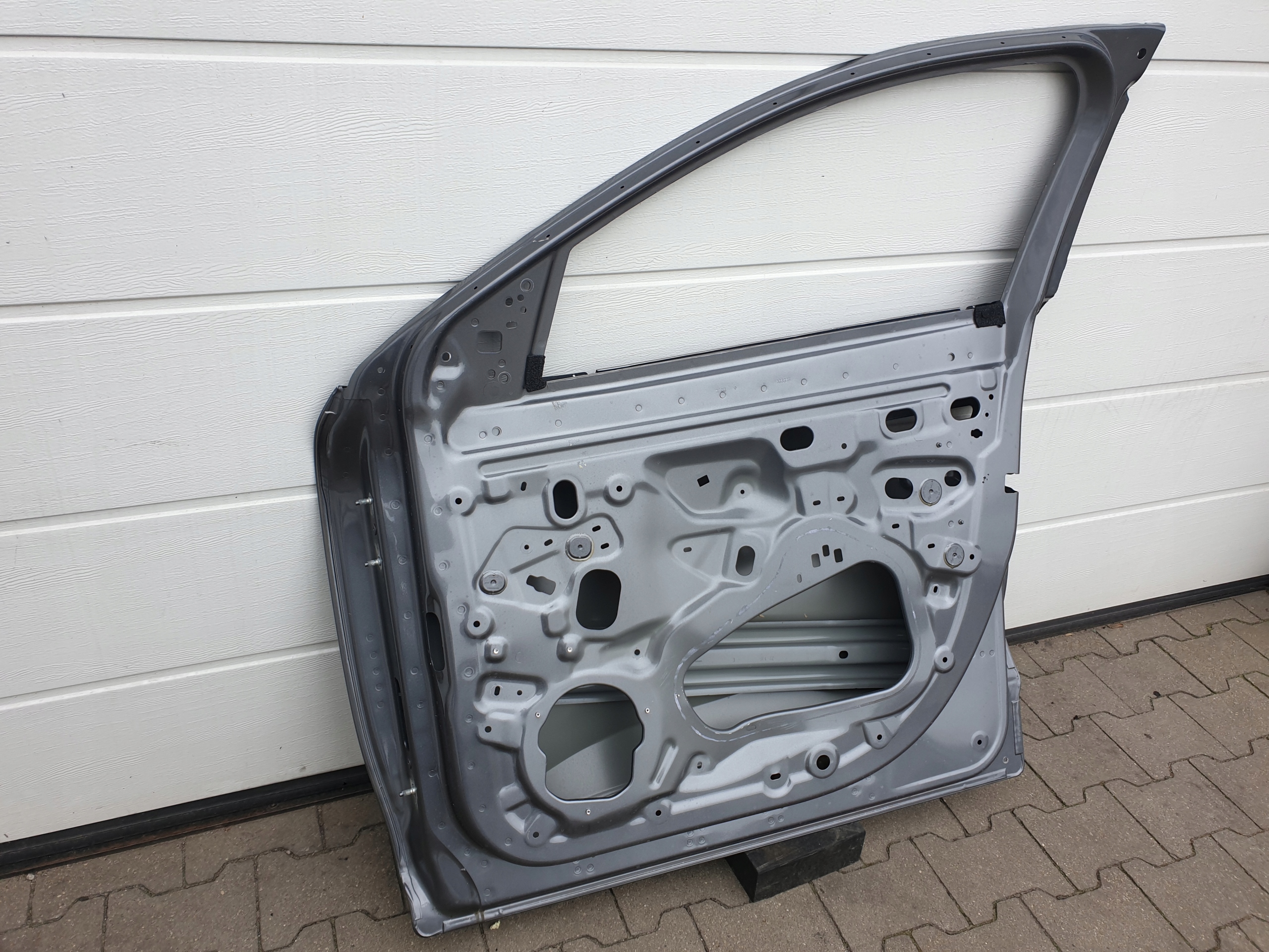 door front front right RENAULT MEGANE E-TECH ELECTRIC 22-25 801528114R