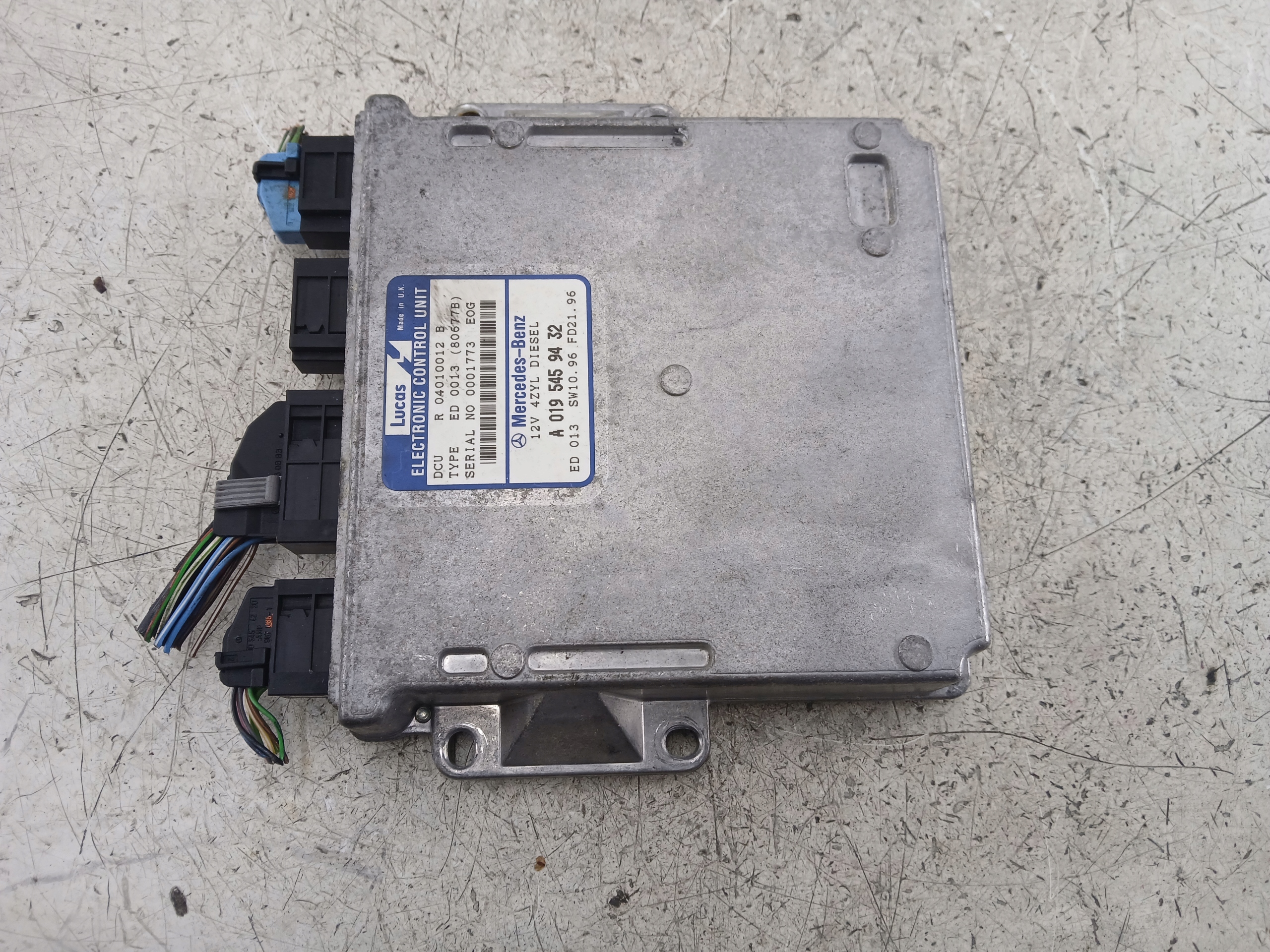 MERCEDES W210 2.2 CDI control unit of the engine A0195459432