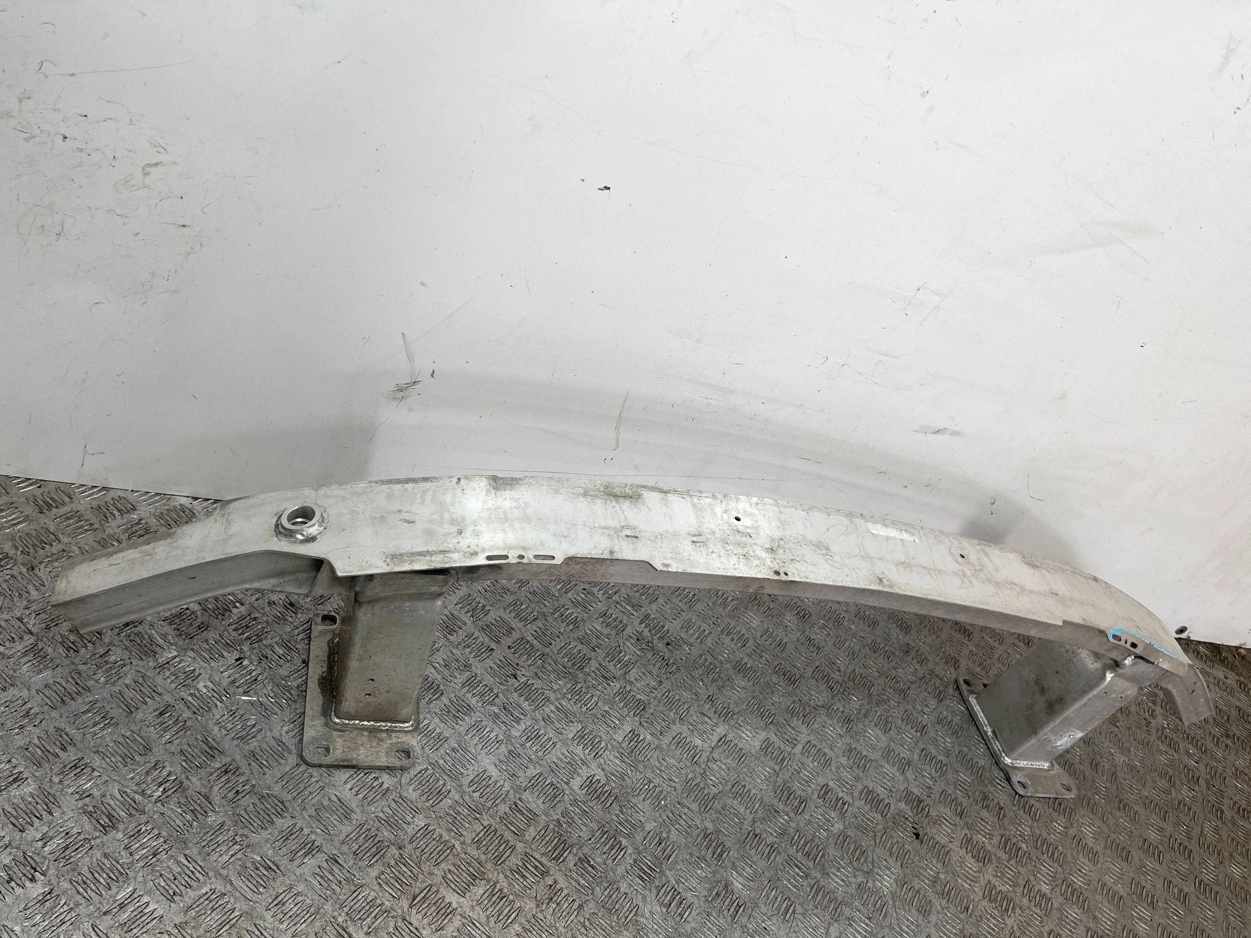 bumper support of the front front AUDI A6 C8 4K 4K0807109