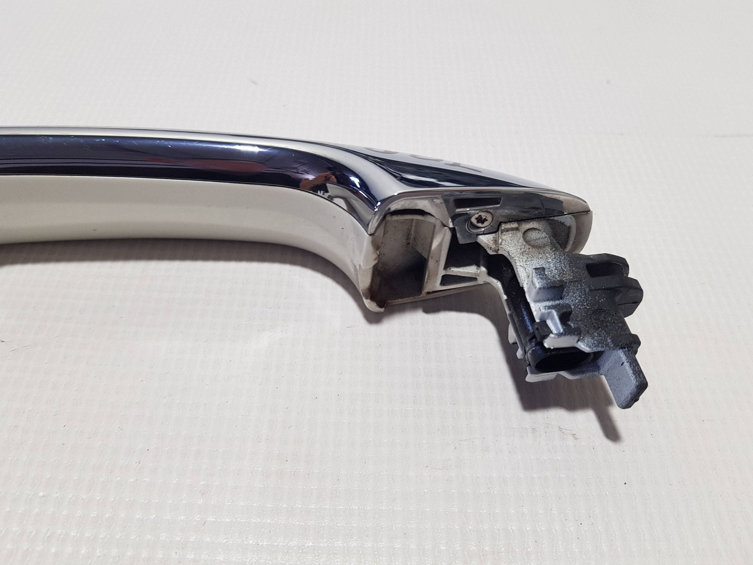 handle exterior rear rear part side left Mercedes E W213 799 CHROM