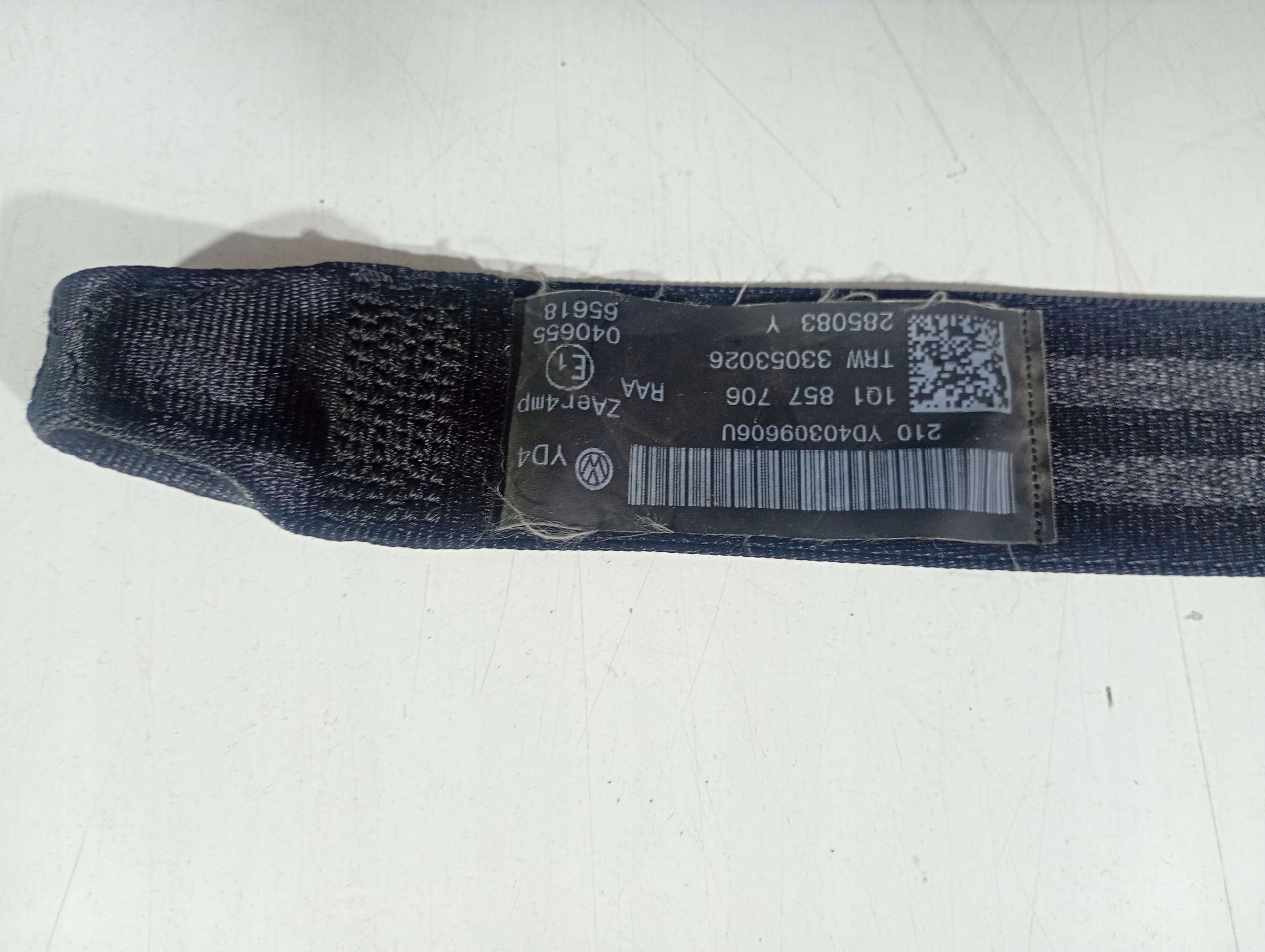 VW EOS 05-15 dashboard instrument panel console cockpit tension belts tension belt safety