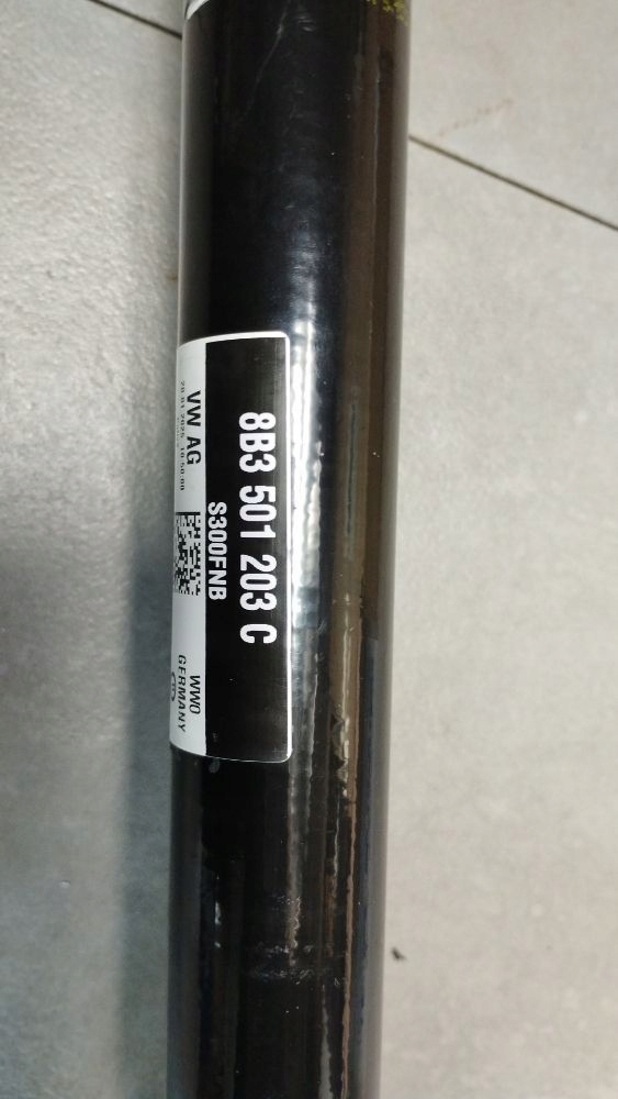 Audi A5 B10 semi-axis left rear 8B3501203C