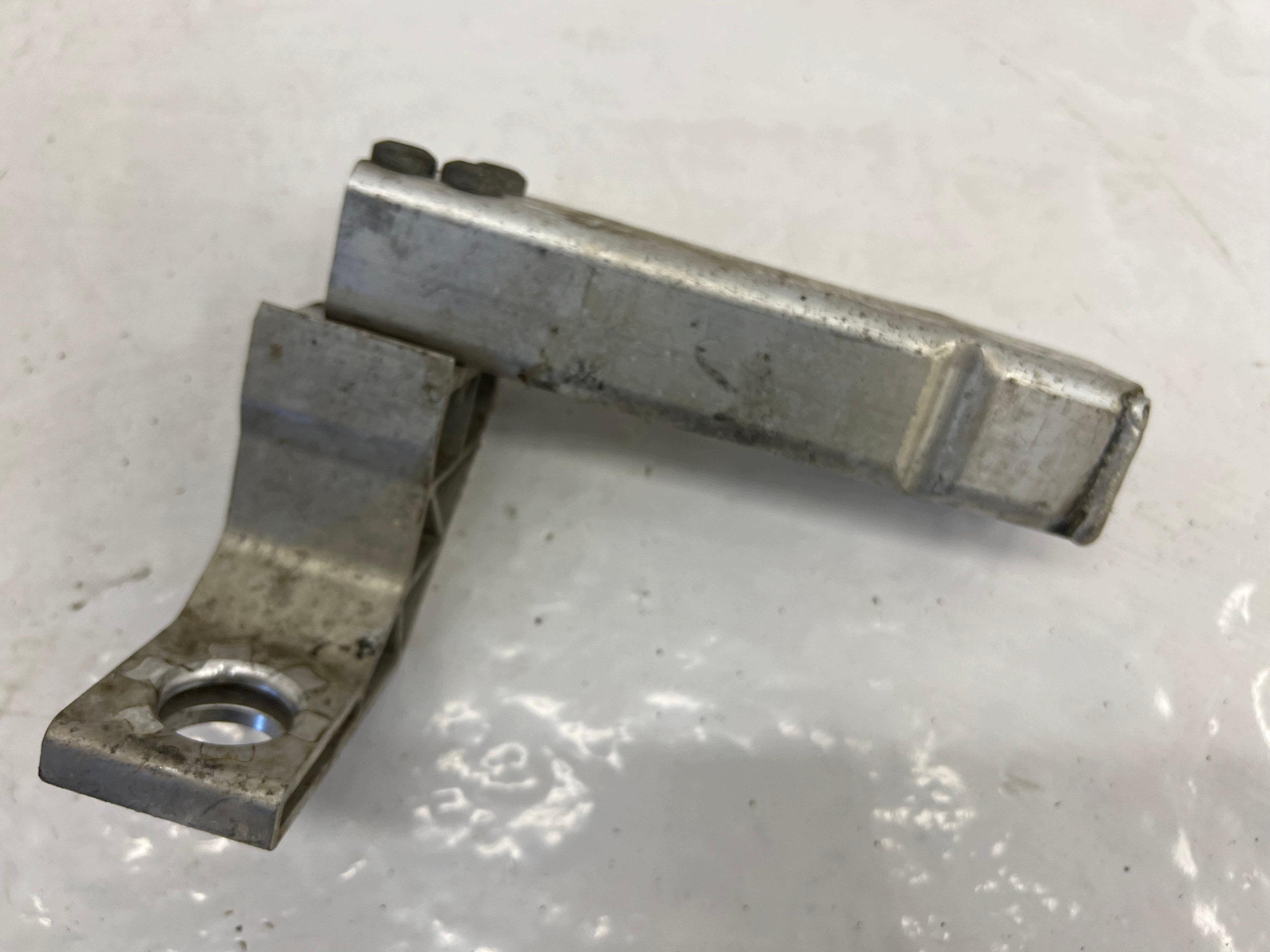 MERCEDES C-KLASA W205 console beam tip left A2056203701 14