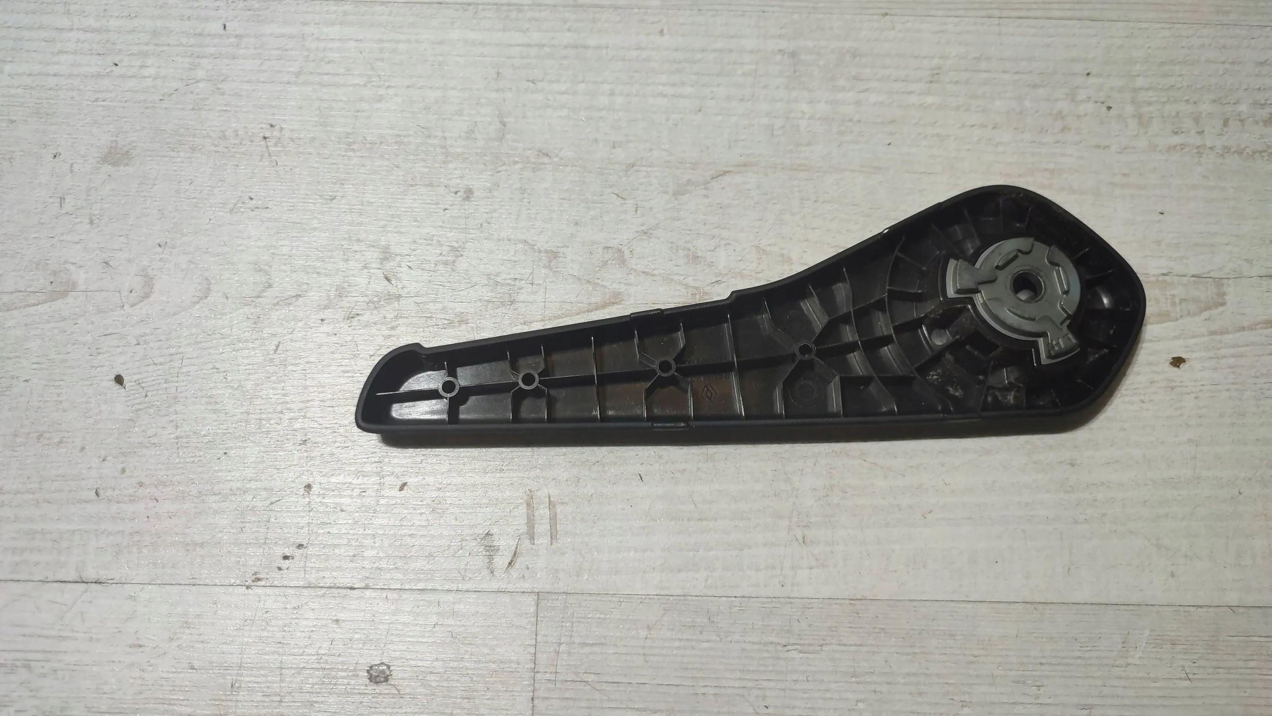 Dacia Duster II 17r 1.2 handle control seat