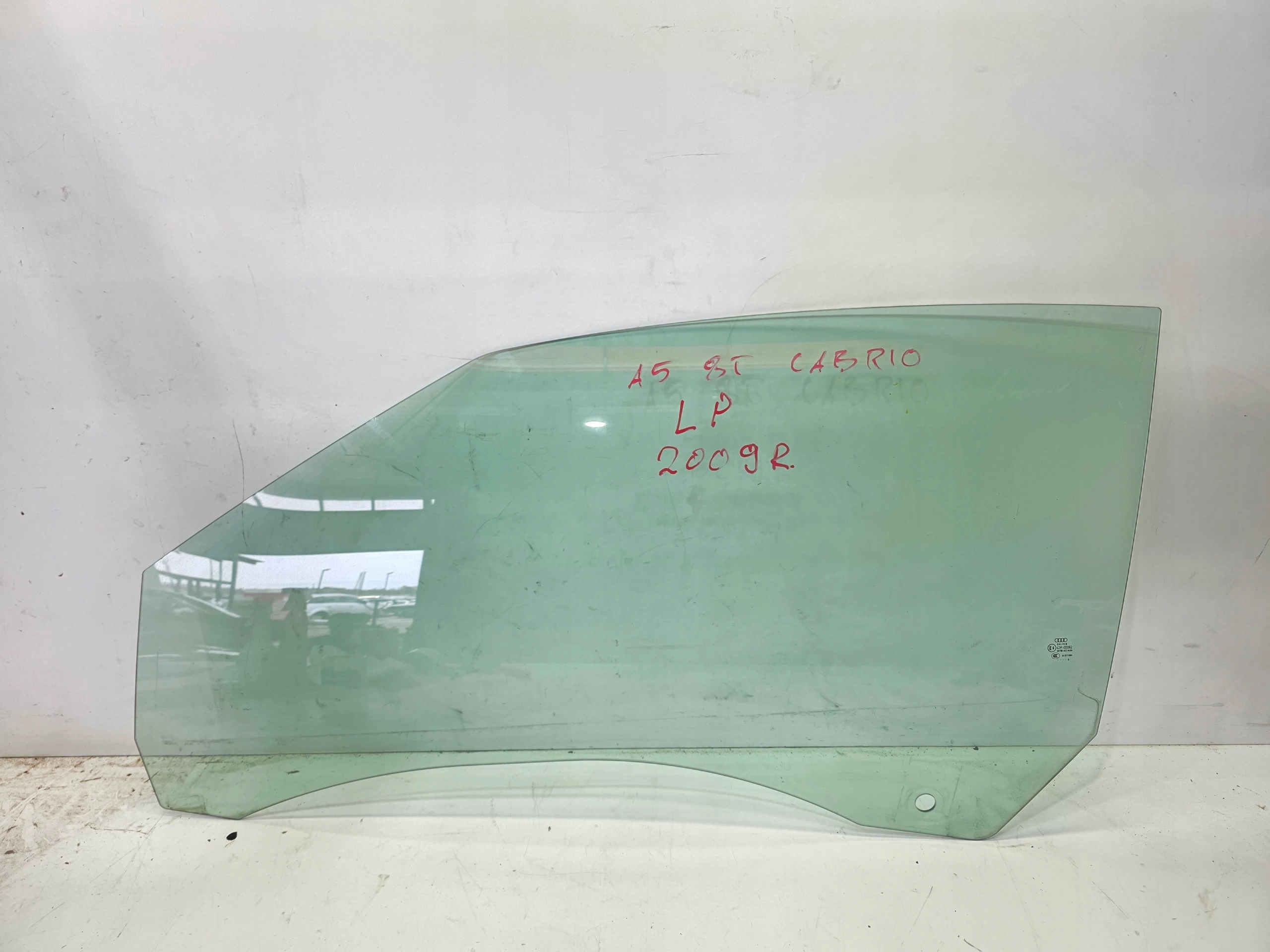 window side door left front AUDI A5 8F CABRIO 2009R 8F0845201B