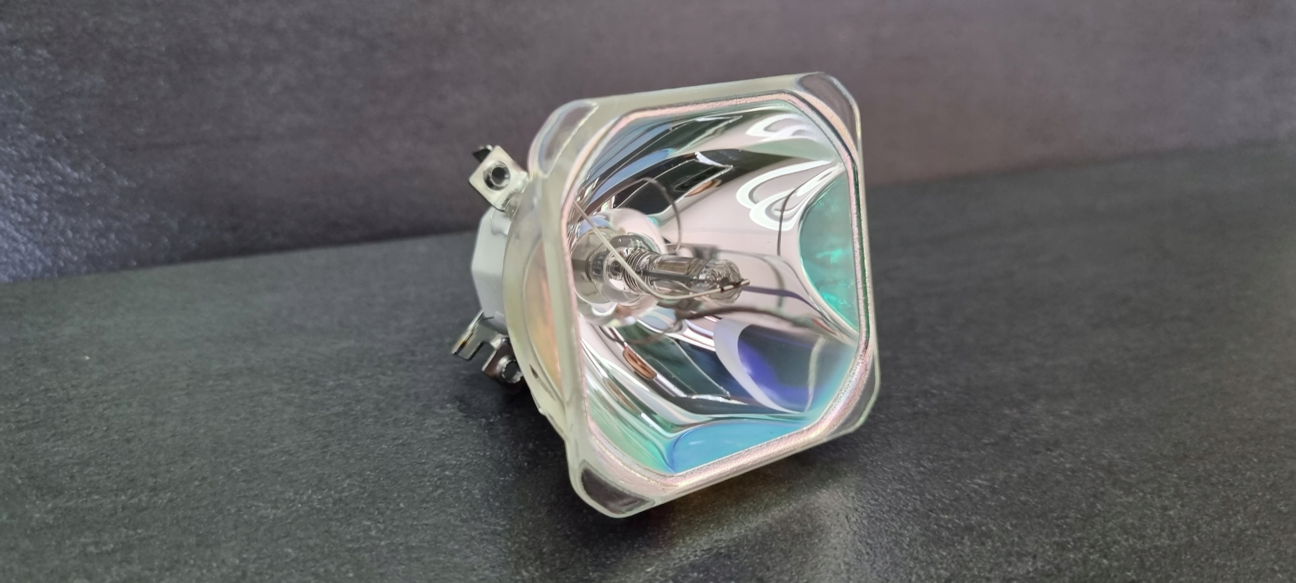 LAMPA NSHA235 NP43LP ME301W ME331W ME361W ME401W Model NP43LP