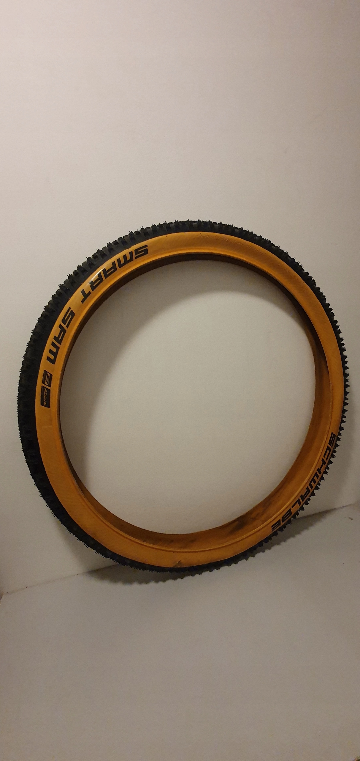 Opona rowerowa Schwalbe Smart Sam drutowana 27,5x2,25" 57 mm