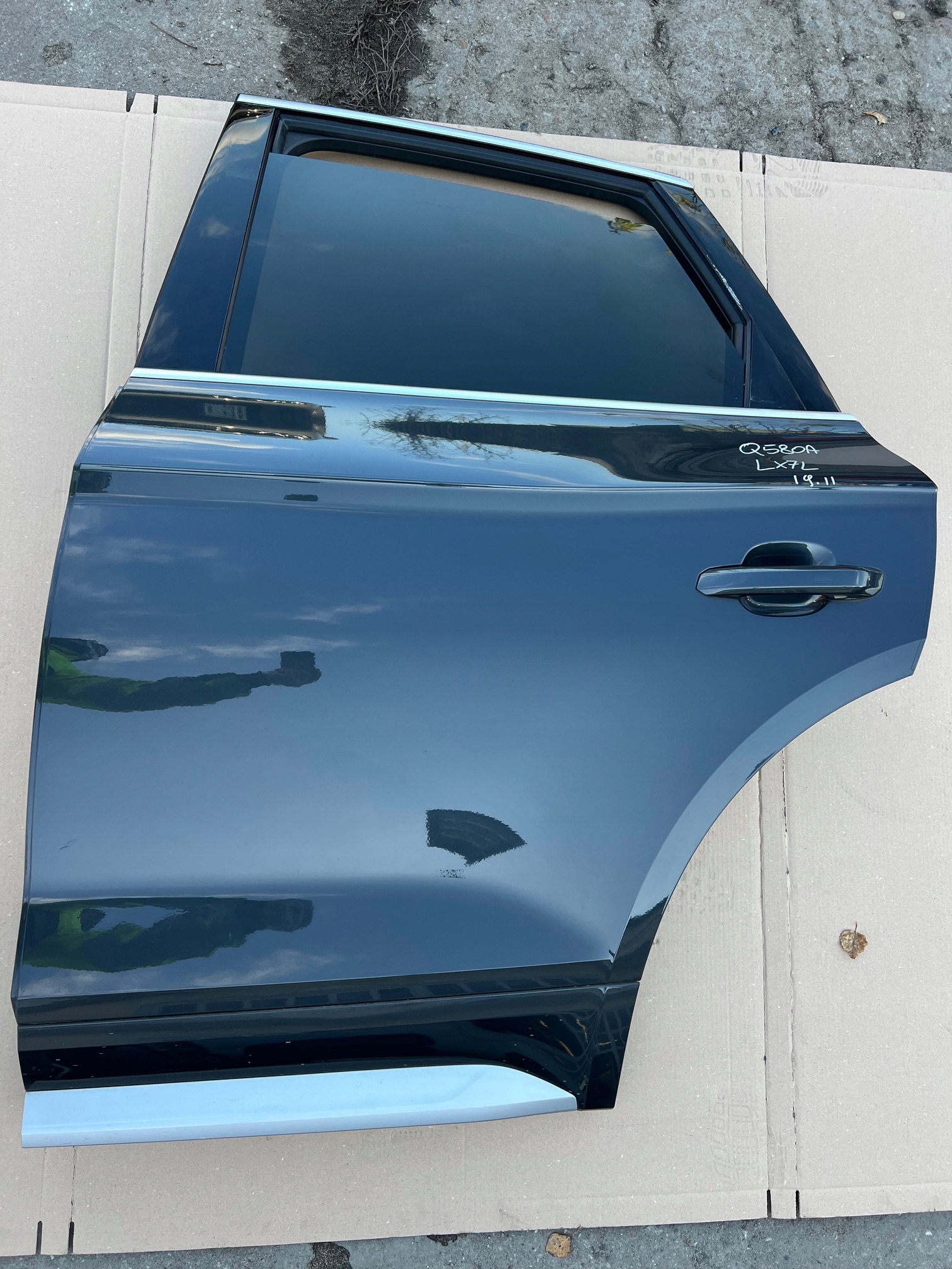 AUDI Q5 80A door left rear part left rear. LX7L