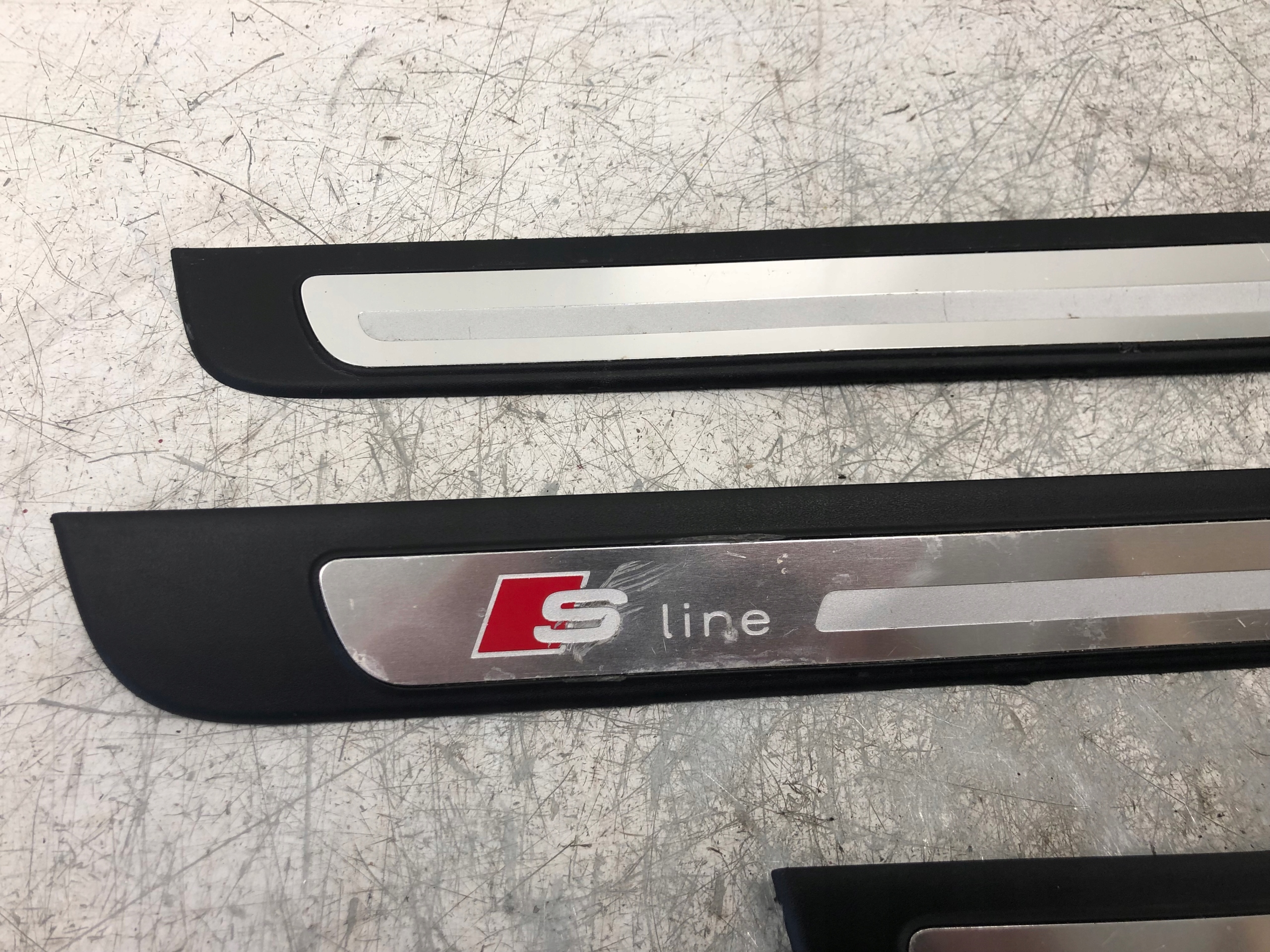 moulding threshold S-LINE AUDI A4 B8 KOMPLET