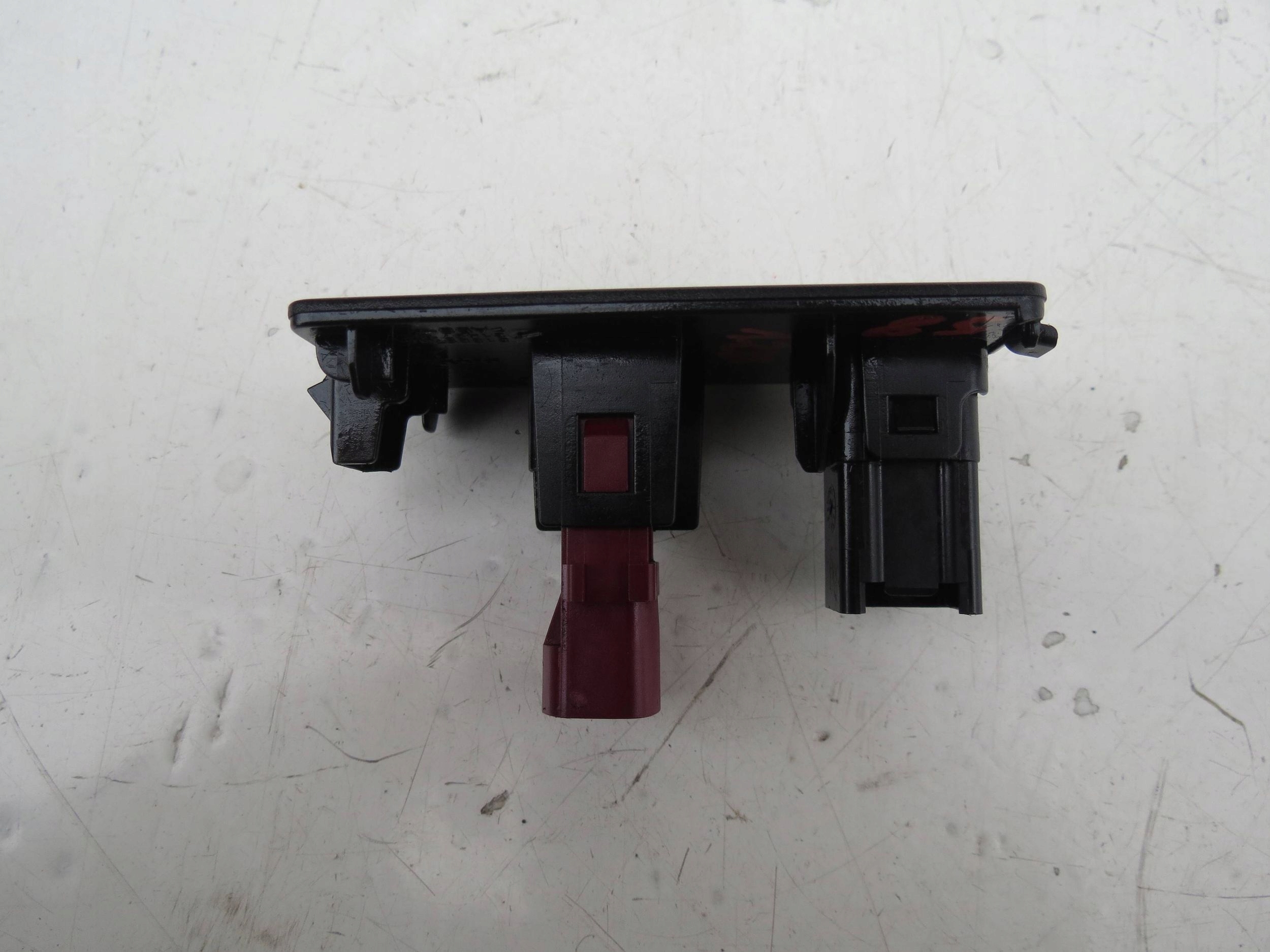 Adapter, Stecker AUX VOLVO S90 II 2.0 D 190KM 2016-2021R 31285608