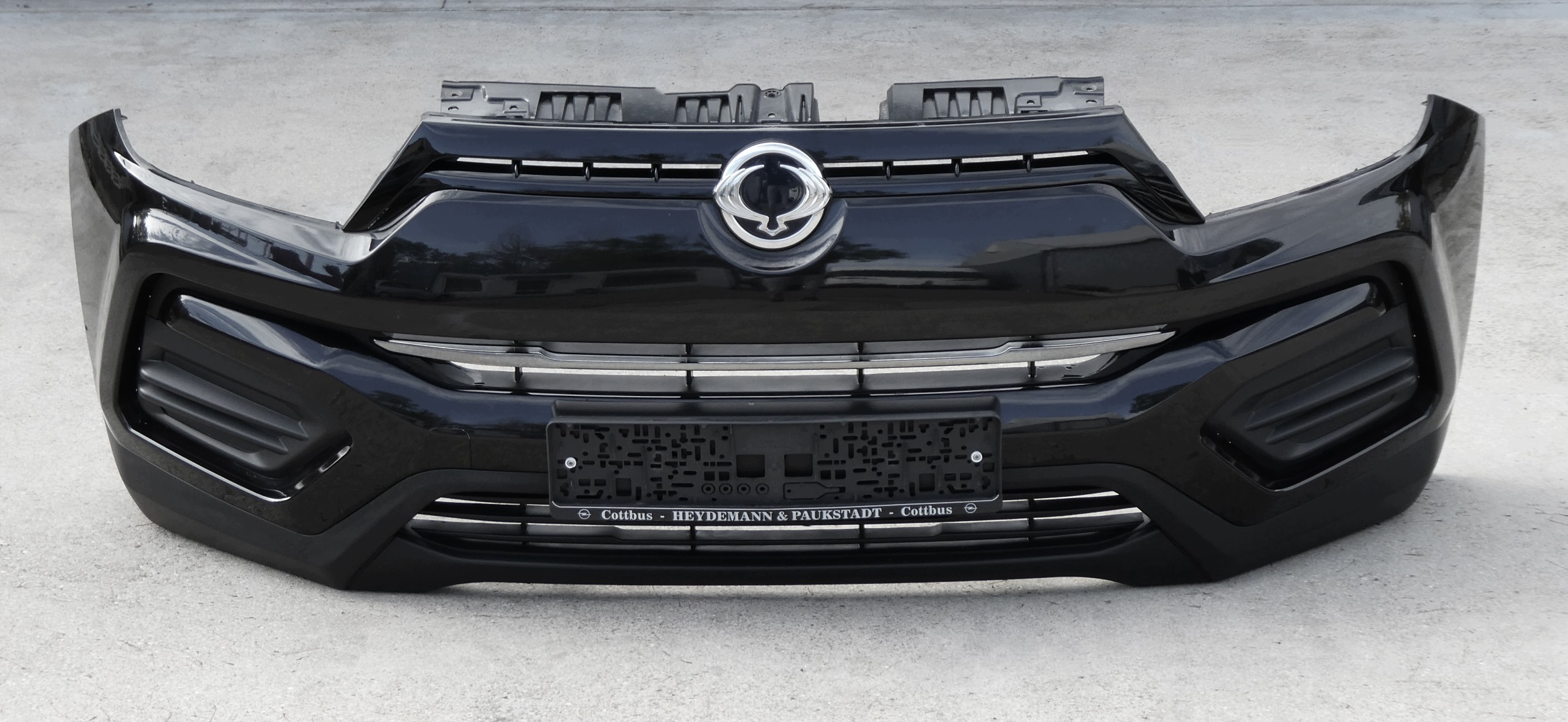 branik prednji dio kompletan SSANGYONG TIVOLI LAK SPACE BLACK METALLIC original