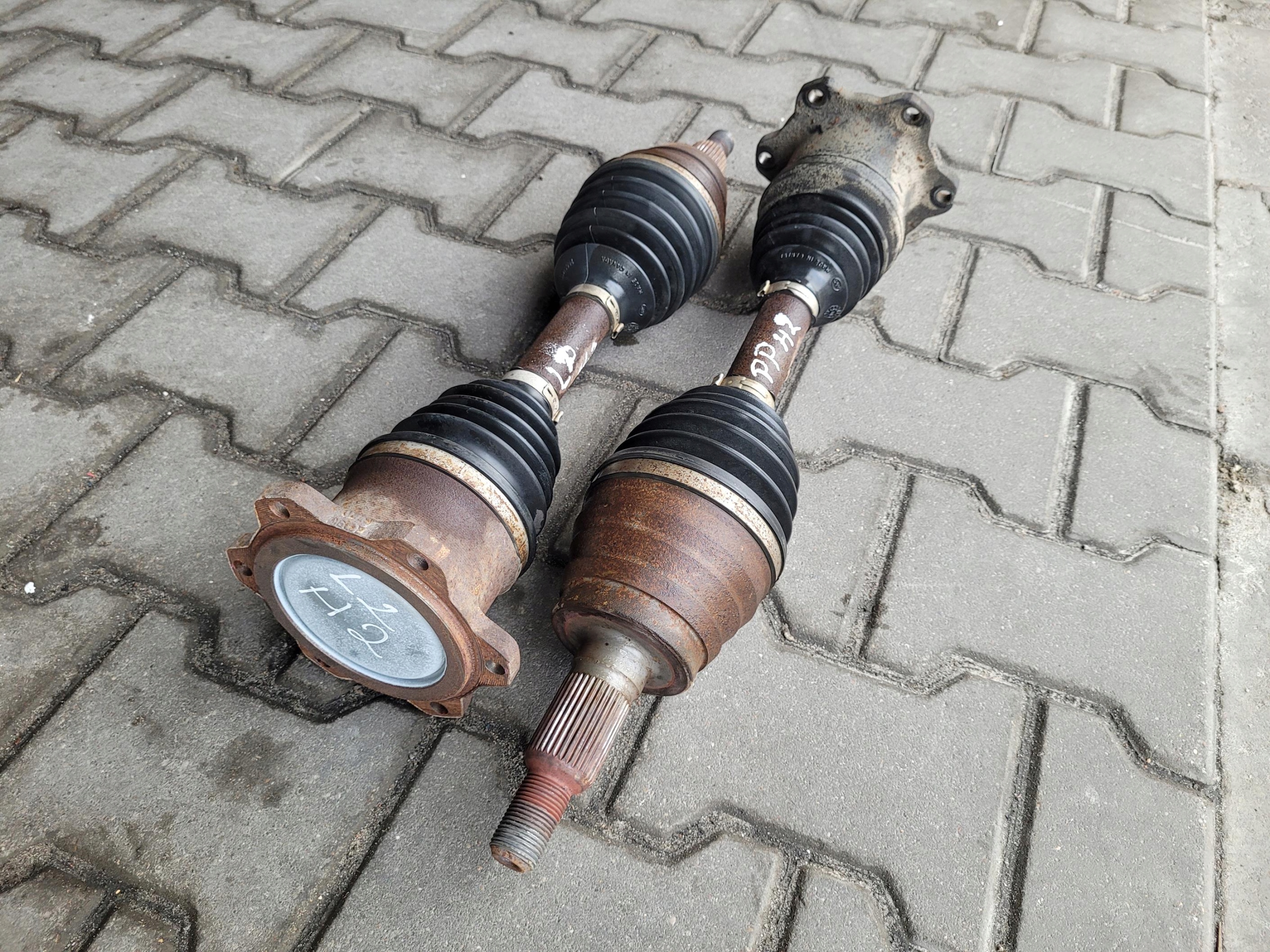 semi-axis front front left right HUMMER H2 6.0 V8