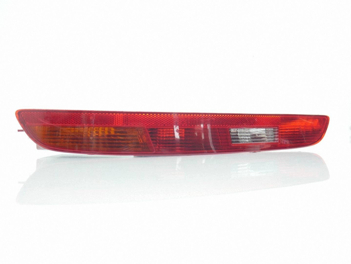 feu W pare choc droite arrière droit arrière AUDI Q3 8U 8U0945096