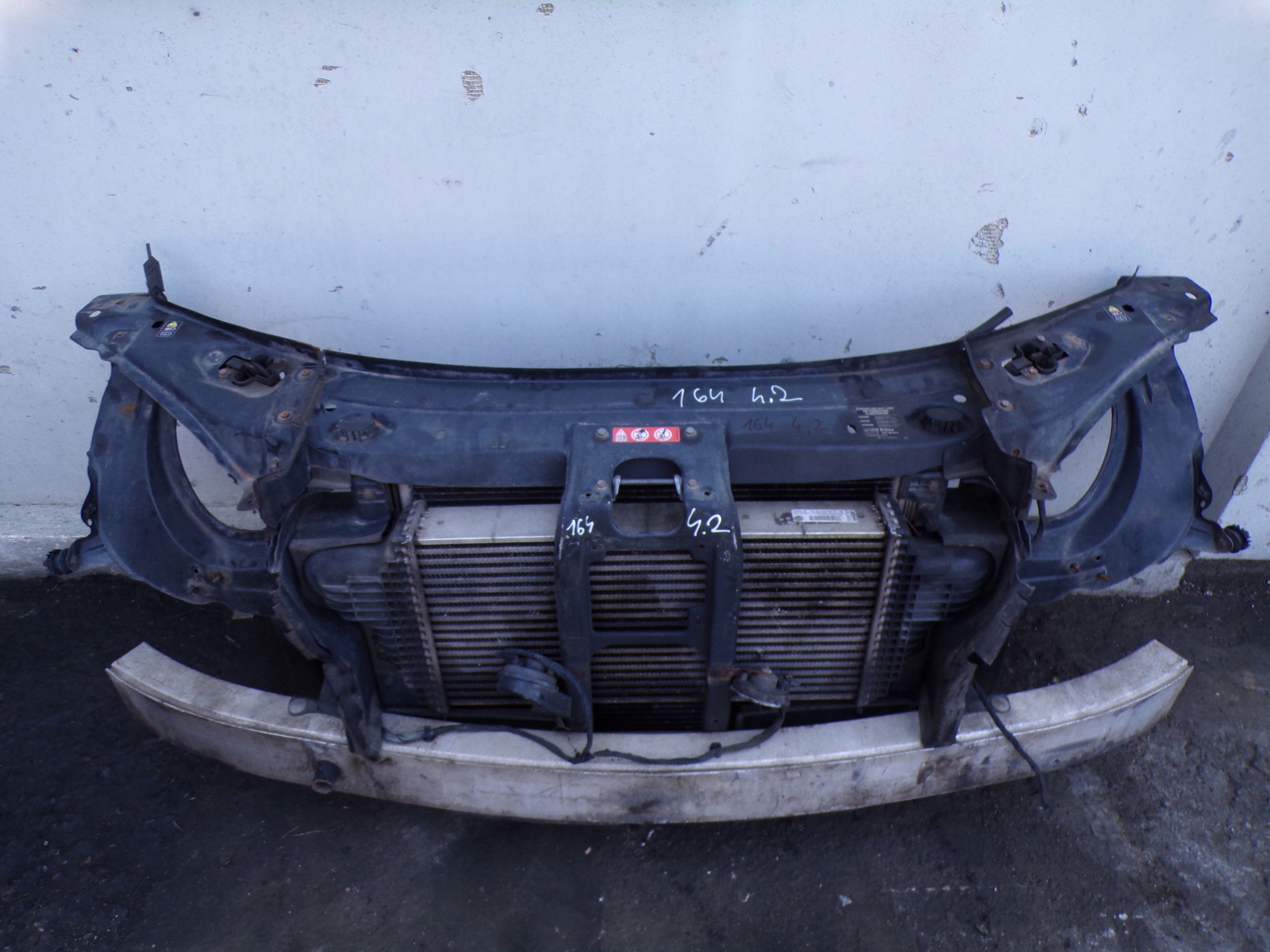 PAS PRZEDNI CHŁODNICE KOMPLET MERCEDES W164 ML