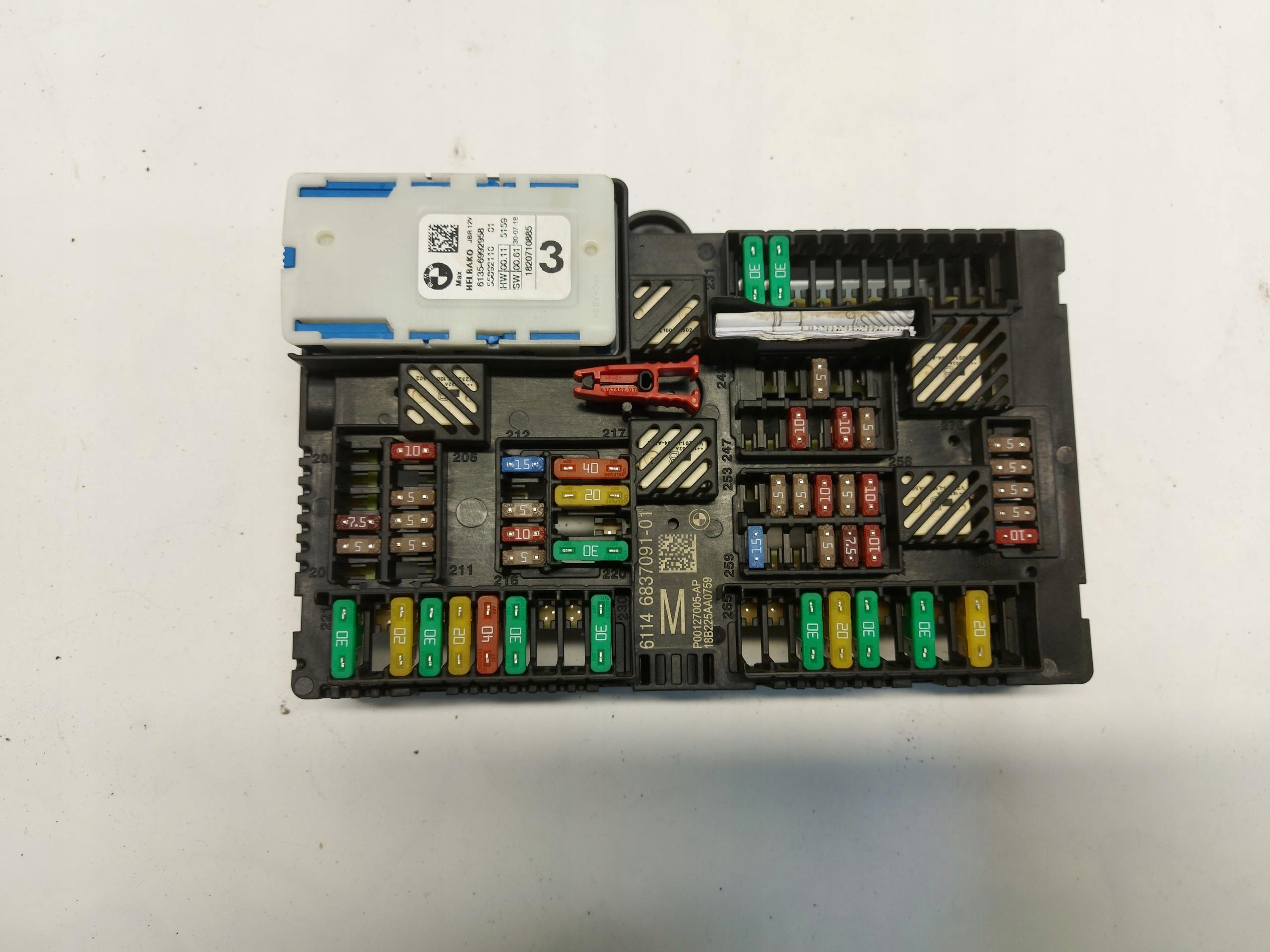 BMW G30 530e Module fusibles 6837091