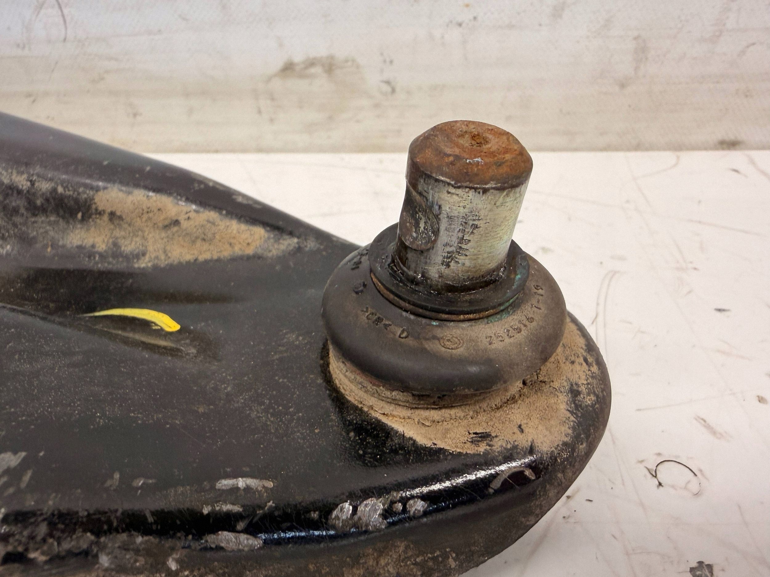 Renault Express II arm right front front 545006623R