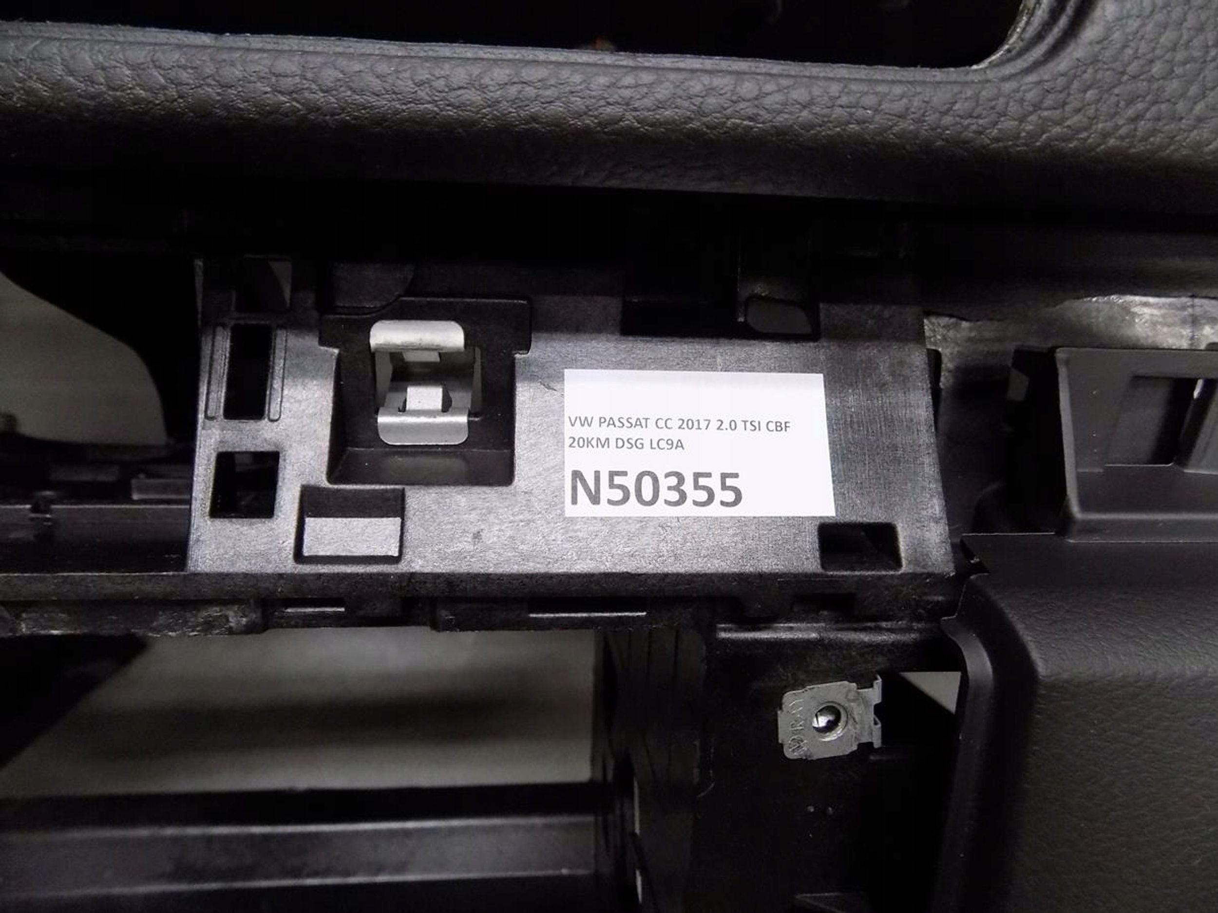 VW PASSAT CC LIFT dashboard cockpit console original 3AB857003