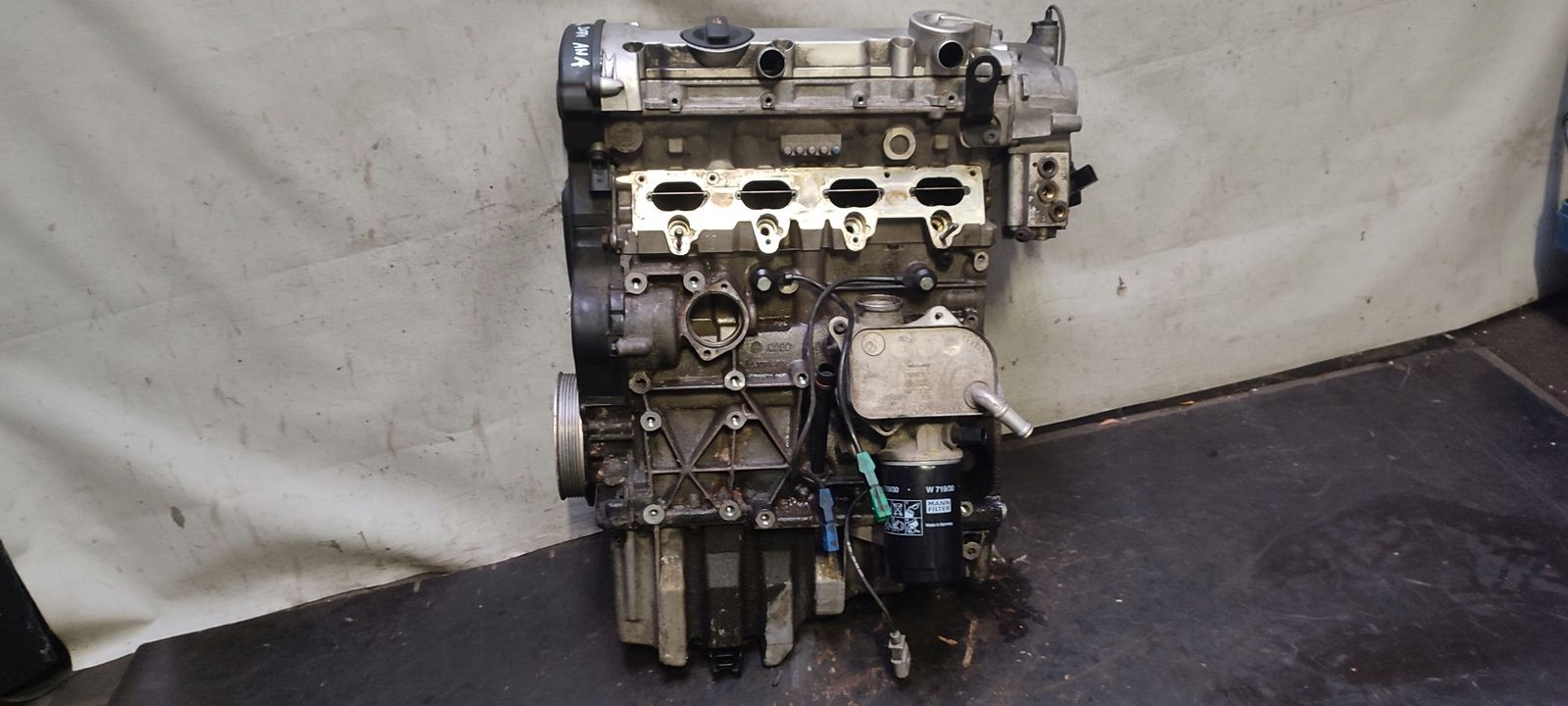 engine AWA Audi A4 B6 2,0 FSI