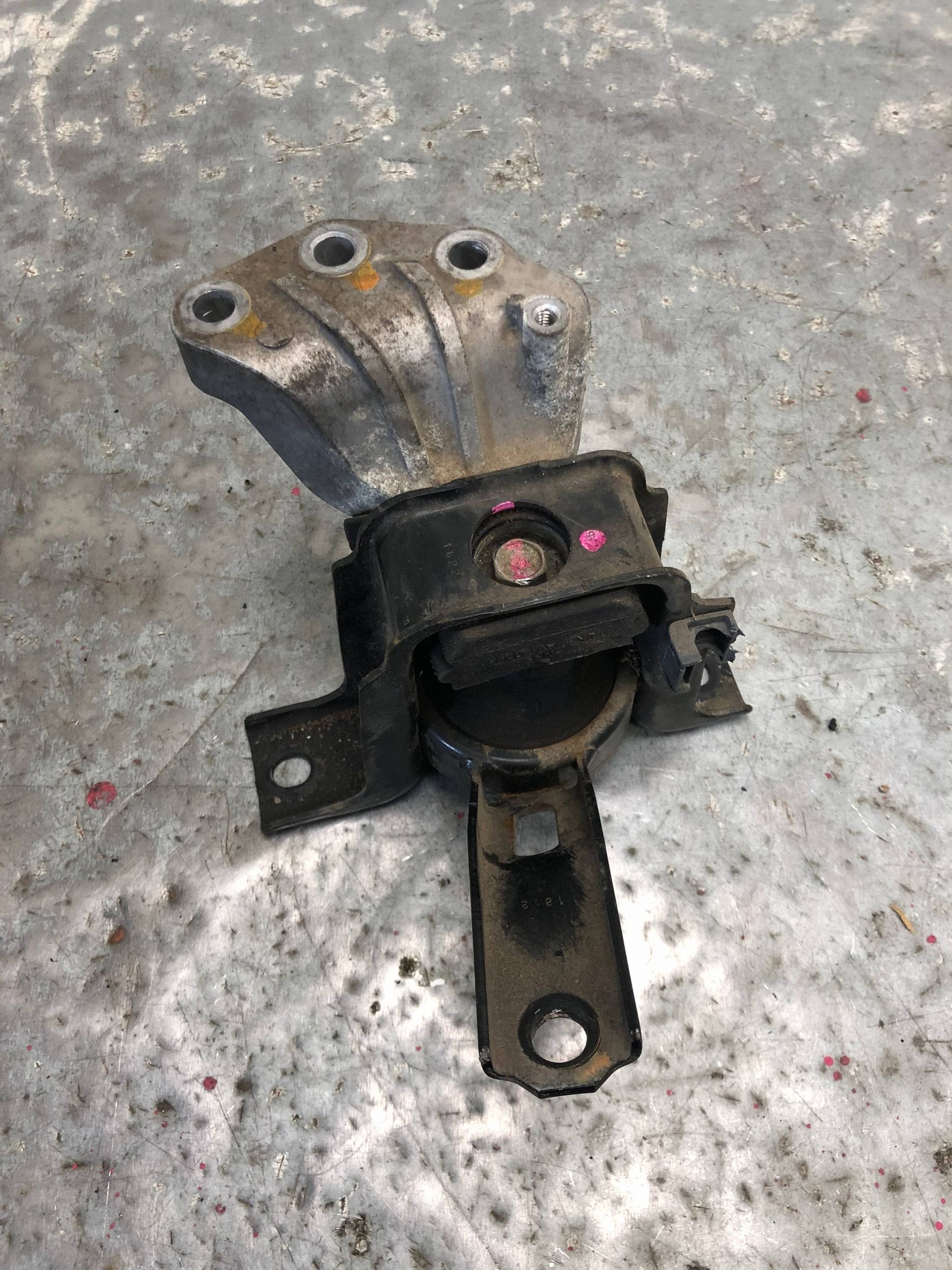 holder engine mount 1.0 K10BS SUZUKI CELERIO
