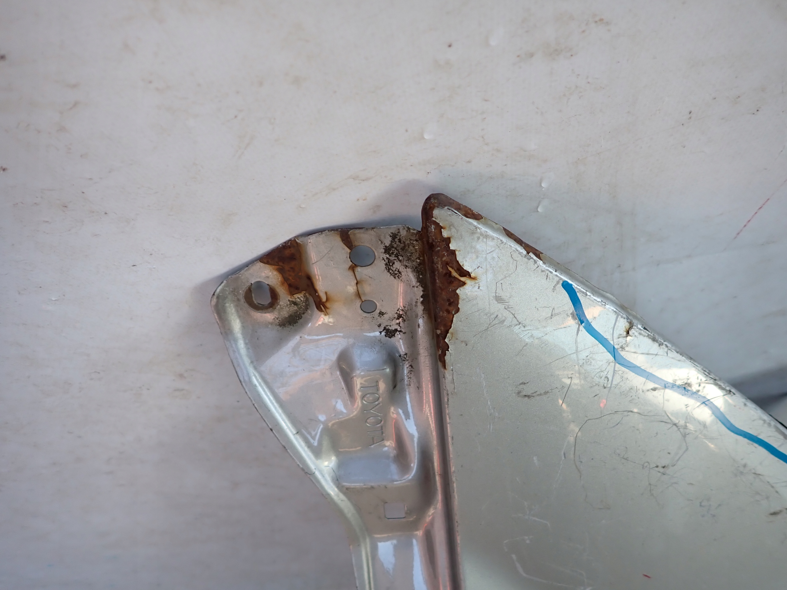 TOYOTA COROLLA VERSO 04- fender EWY front front