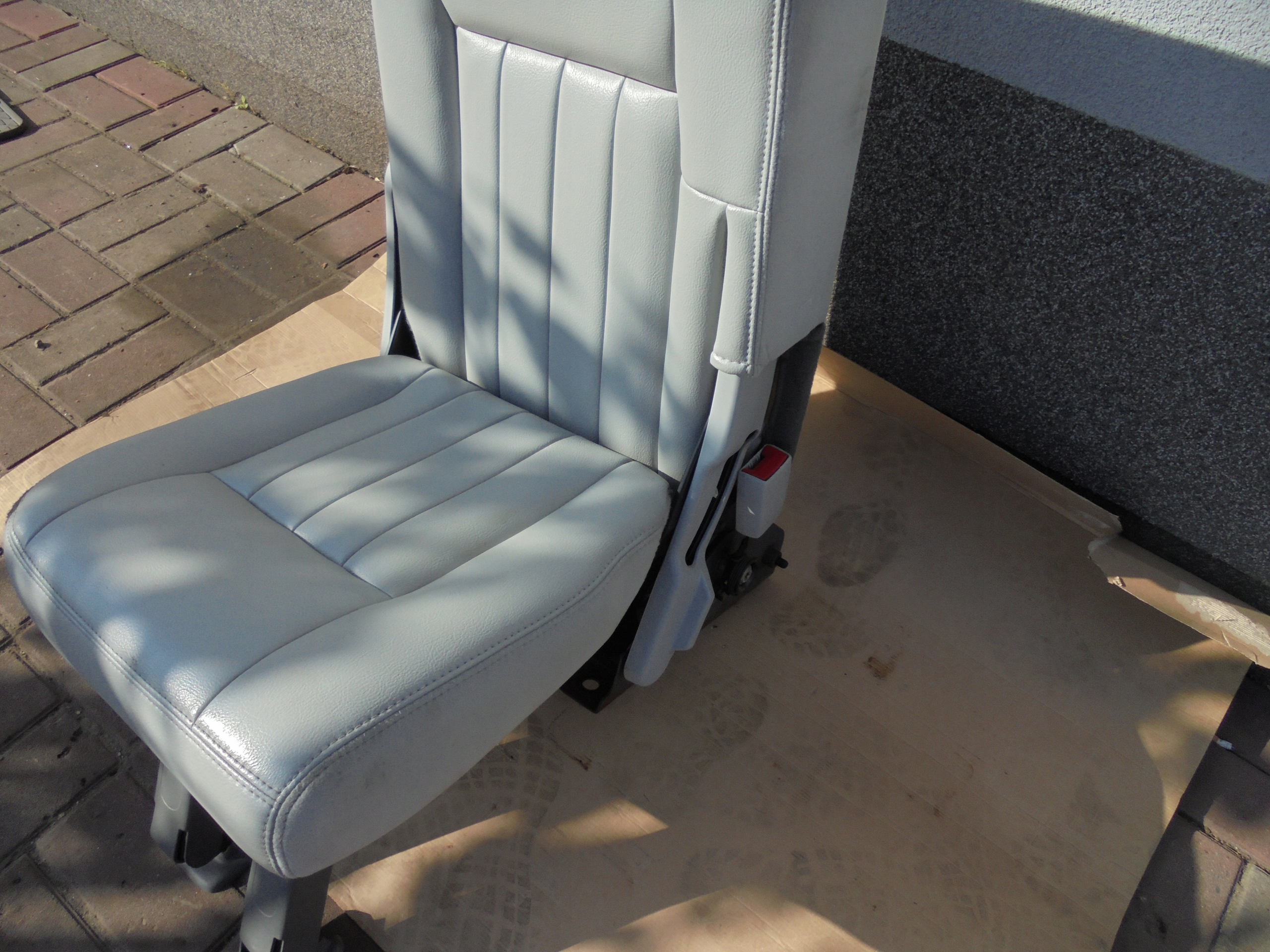 кресло задний правый 3 LINCOLN NAVIGATOR 2004