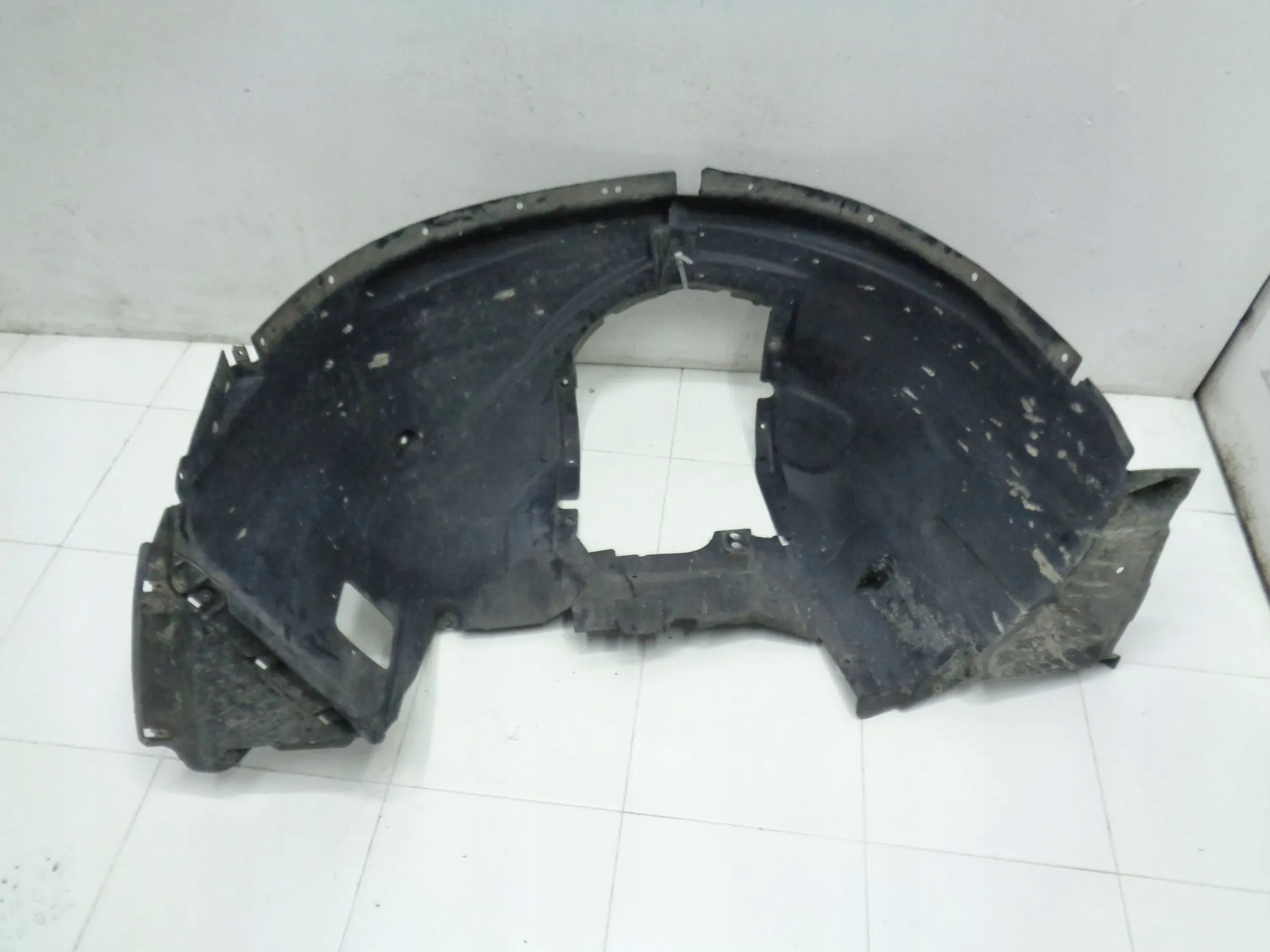 BMW X5 E70 mudguard left front 06r> original 7186915