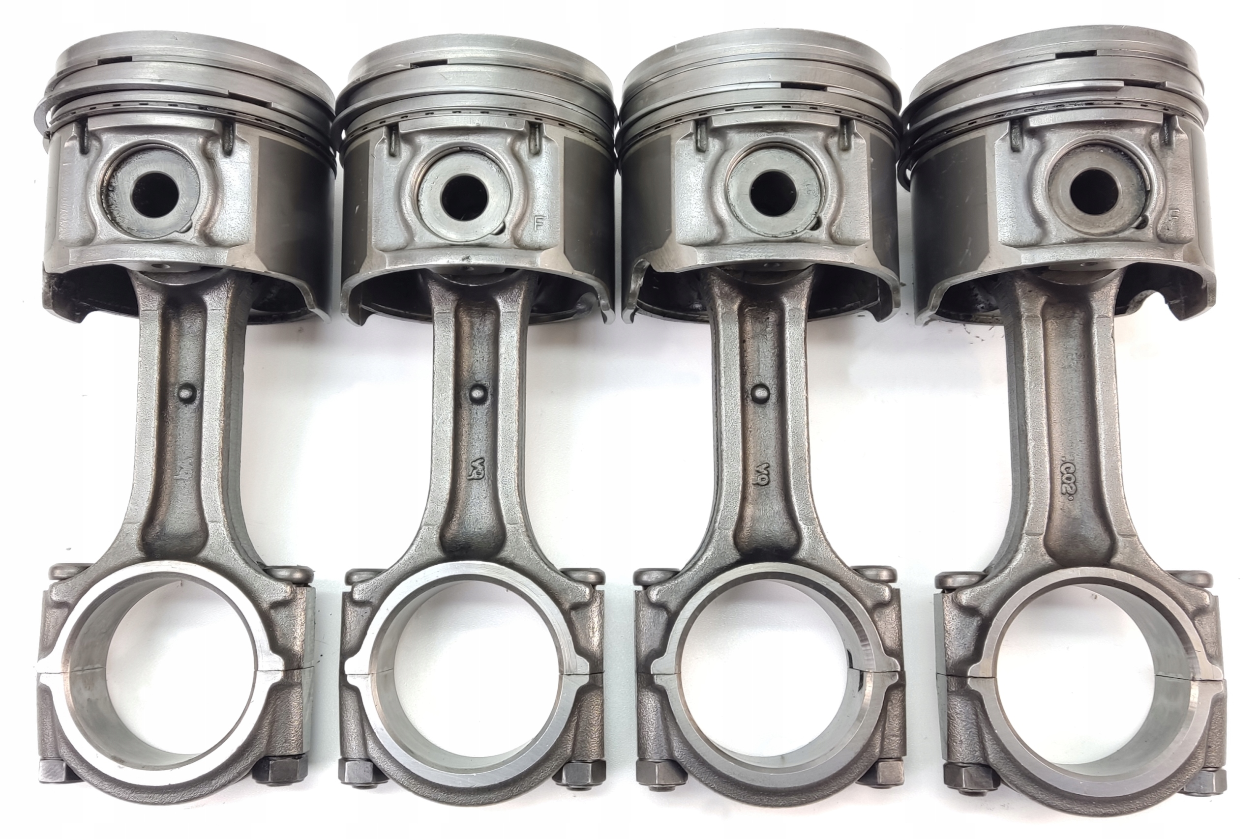piston connecting rod KIA CARNIVAL 2.9 CRDI