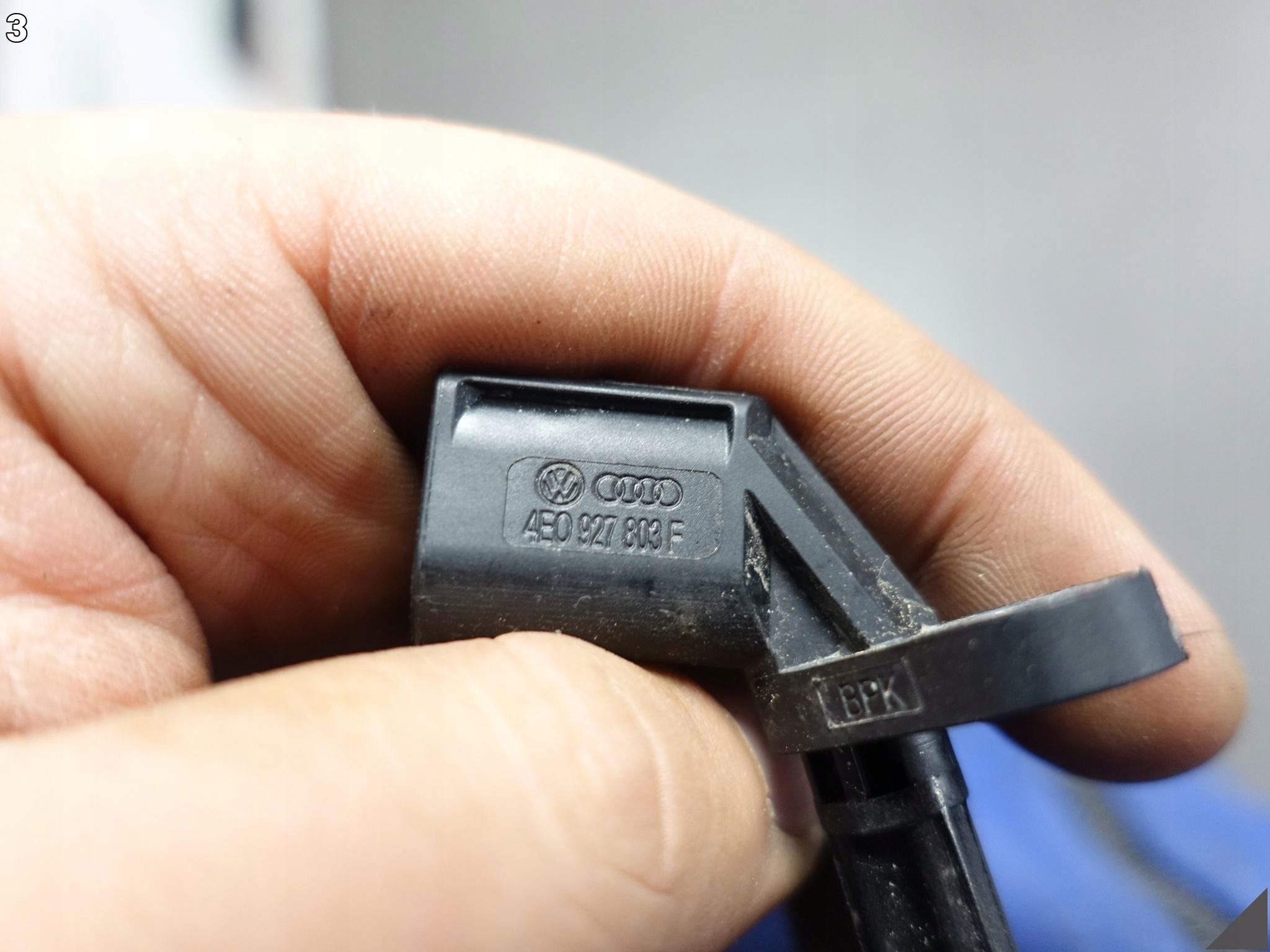 AUDI RS7 A7 S7 4G8 RS6 A6 S6 4G0 A8 S8 4H0 D4 sensor PREDKOSCI ABS left