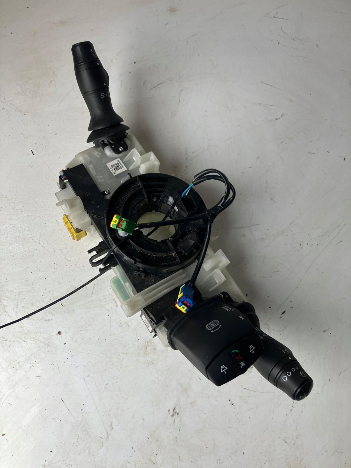 steering wheel levers and controls ring RENAULT SCENIC III 255670019R