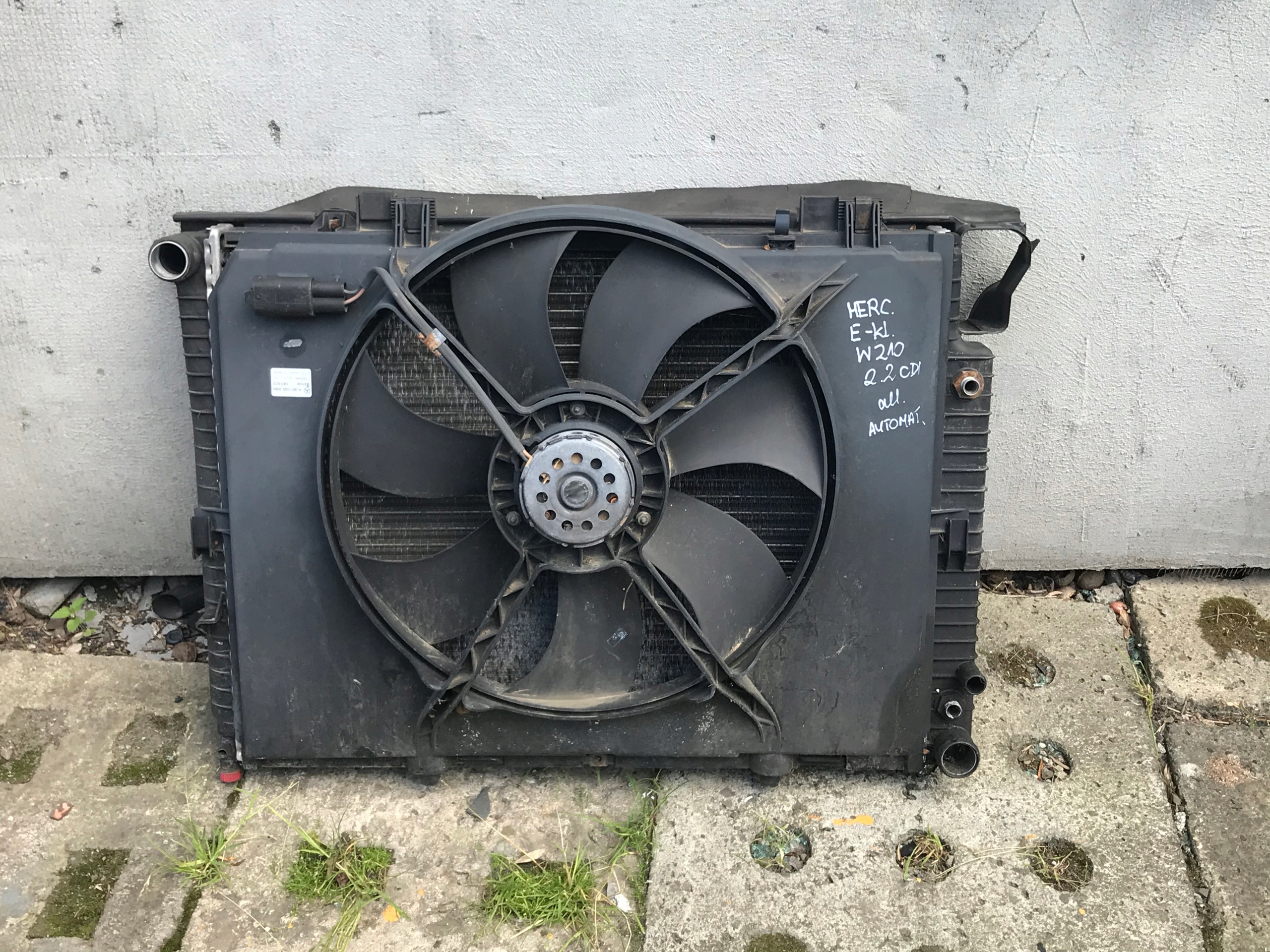 MERCEDES W210 2.2 CDI AUTOMAT CHŁODNICE WENTYLATOR