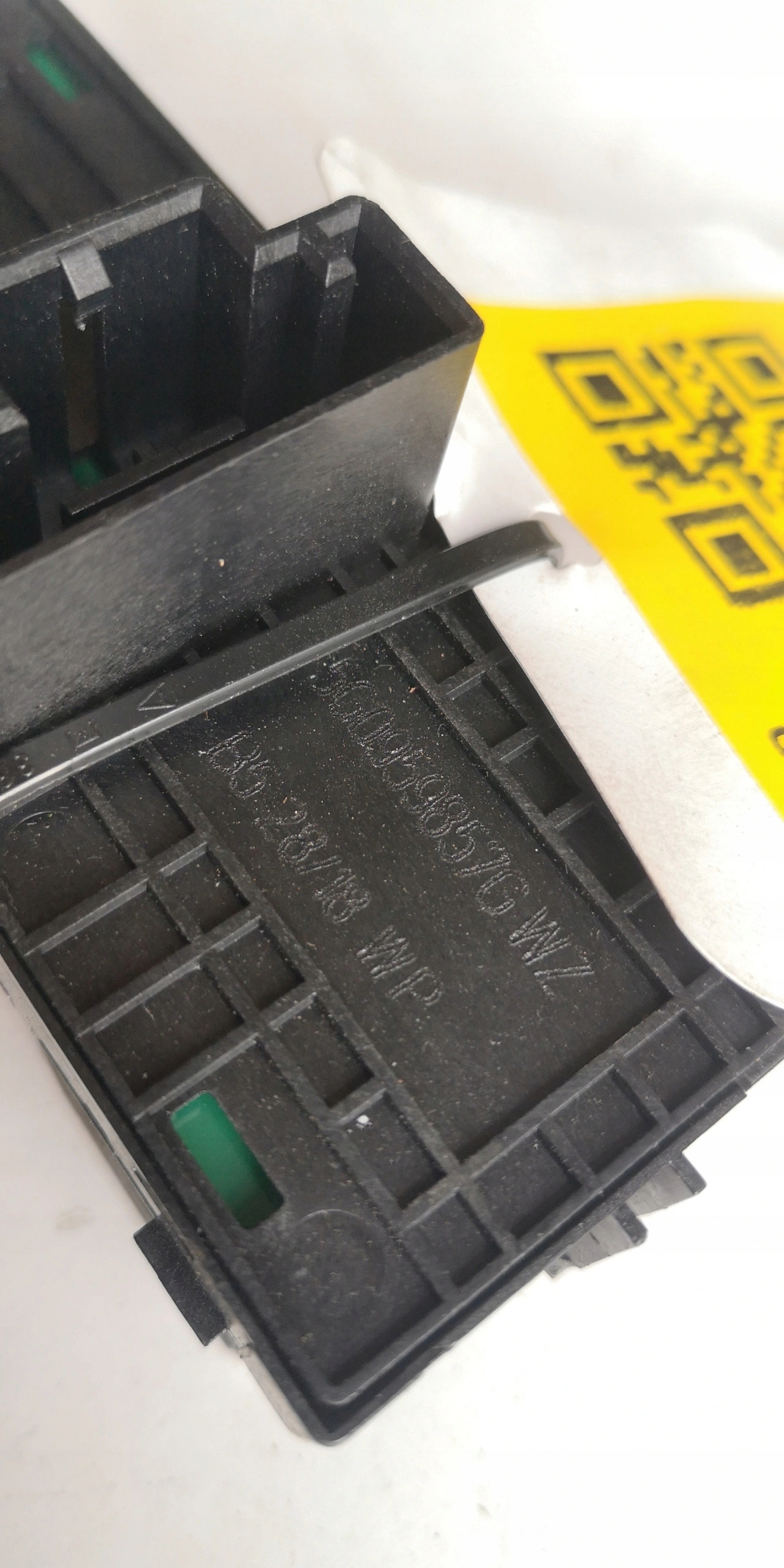 window control switch VOLKSWAGEN POLO V 5G095987C