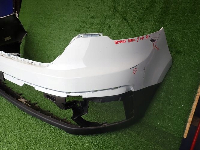 RENAULT TRAFIC III LIFT 21- front bumper front