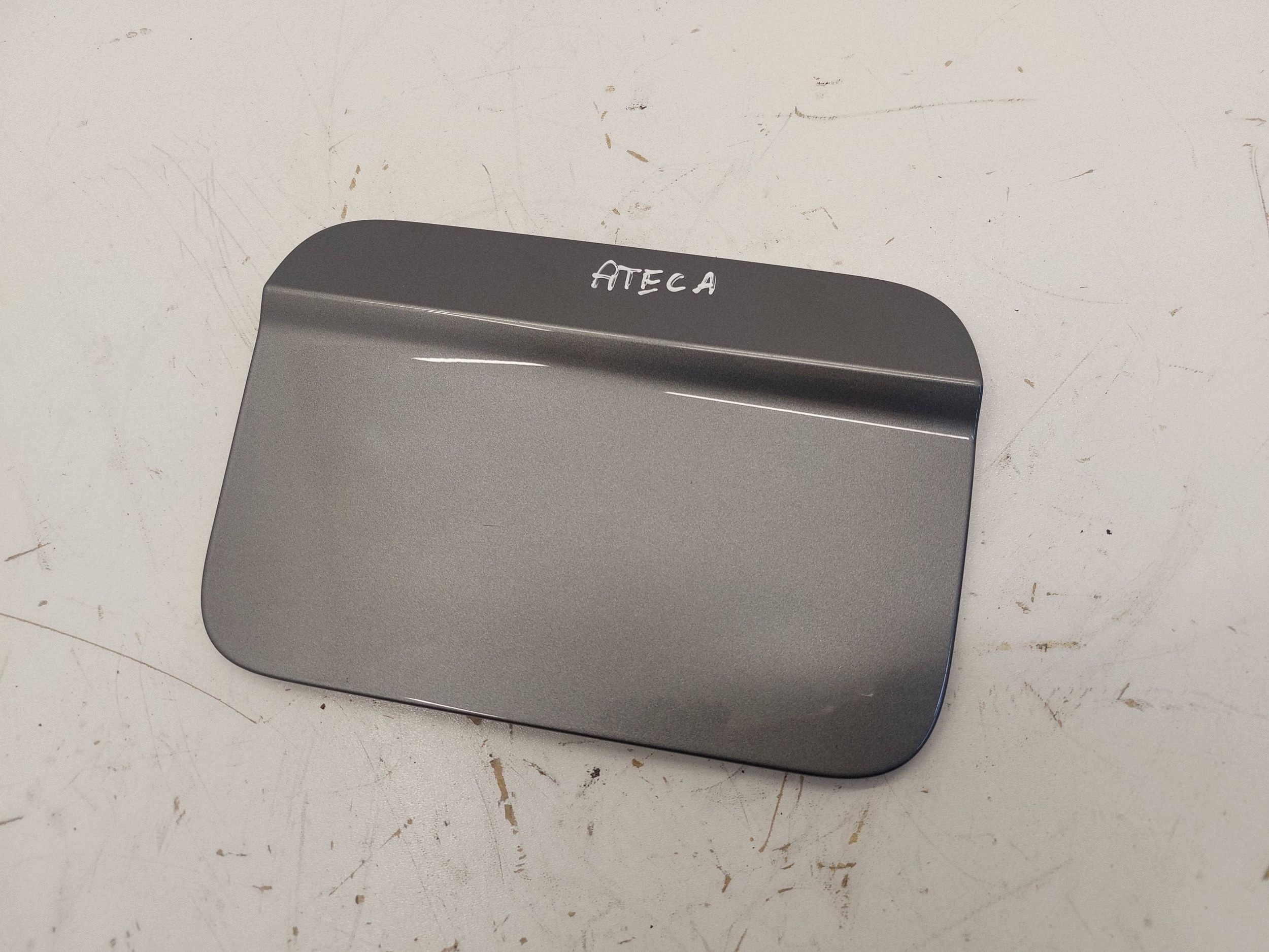 SEAT ATECA Tankklappe des Kraftstoffsbehälters LF7C 575809909