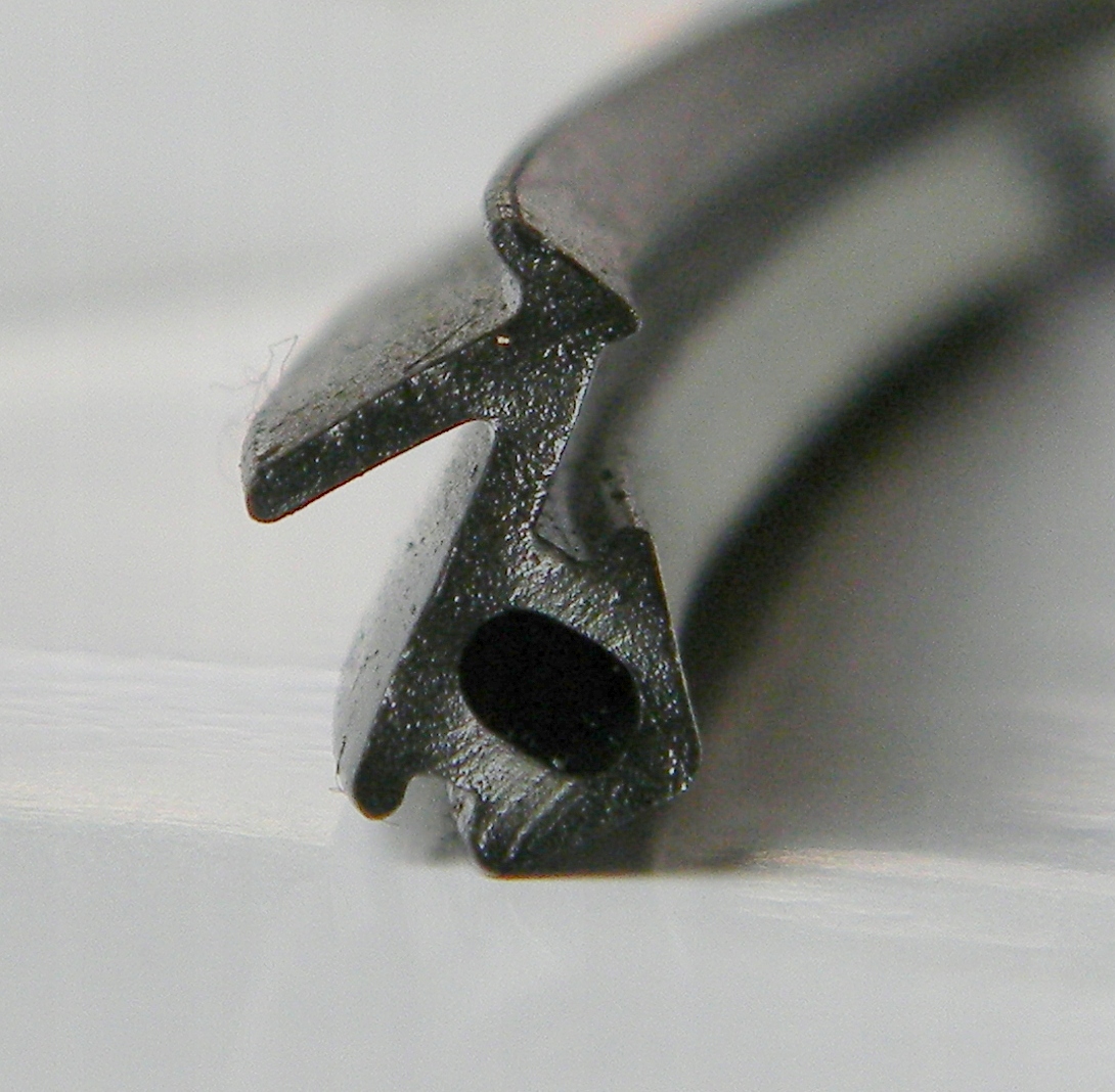 Uszczelka uszczelki okna PCV S-834 STOMIL VEKA 10m Marka Stomil