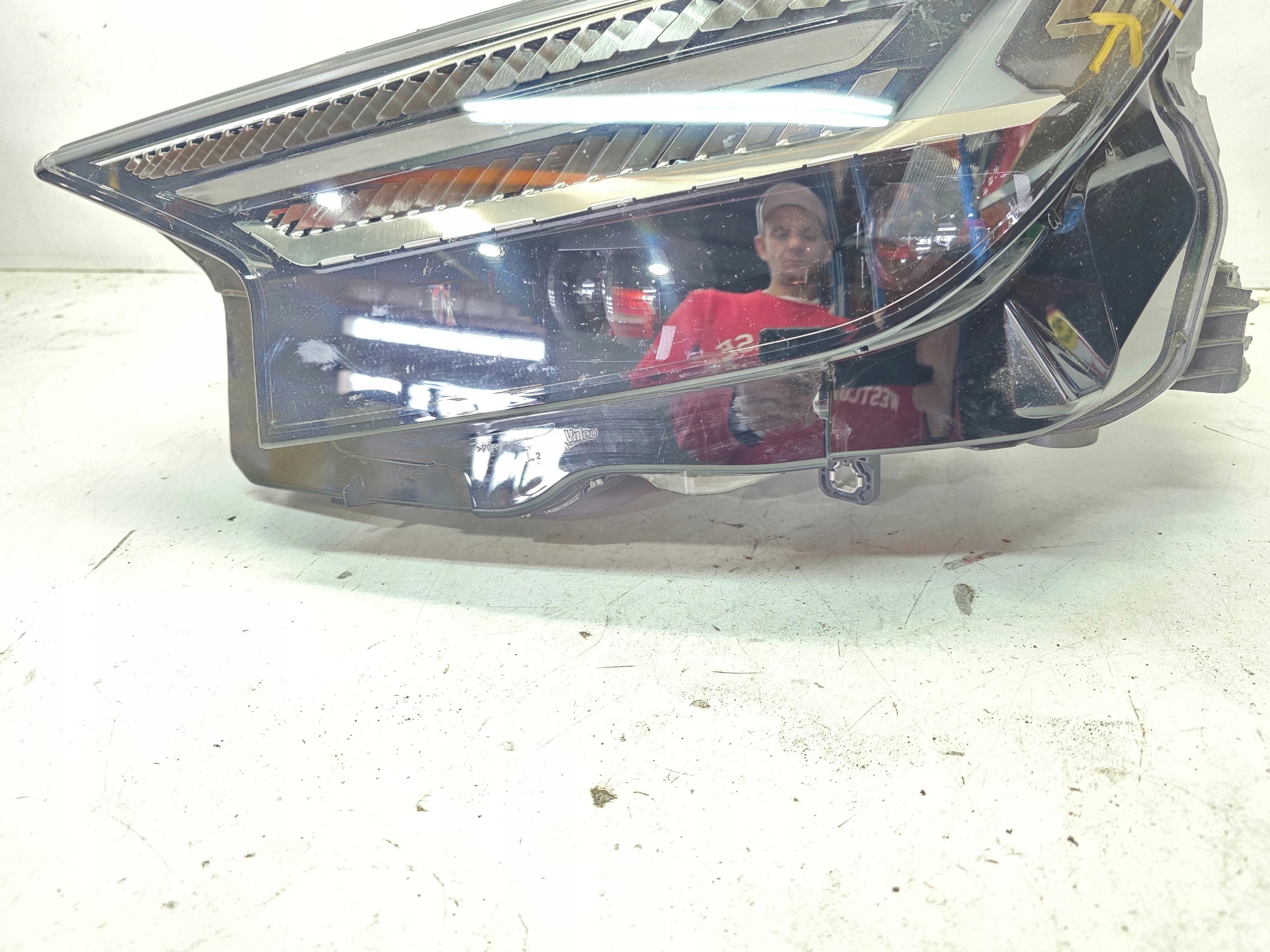 REFLEKTOR light left front MATRIX AUDI Q4 E-TRON 89A941035A