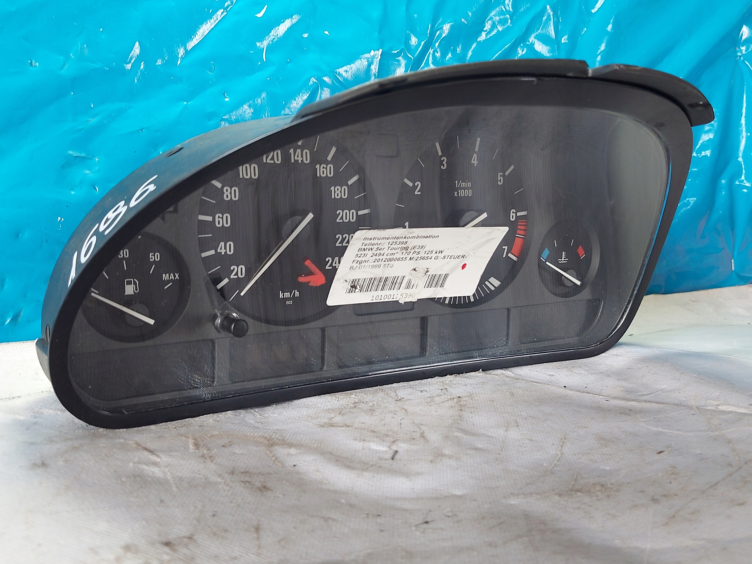 dials clock BMW E39 523i 62118381195