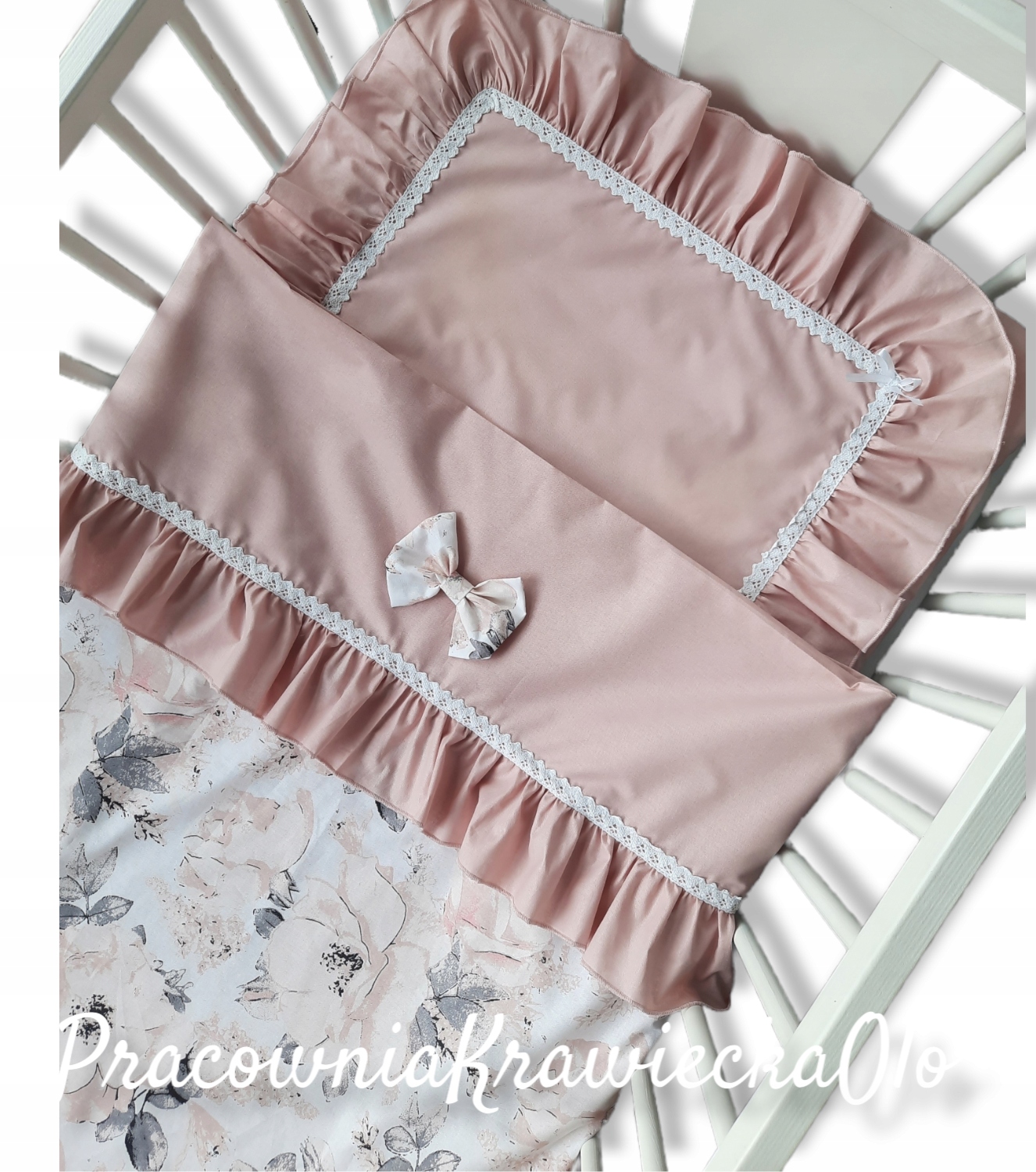 

Pościel Queen peonie białe róż falbanki 120x90