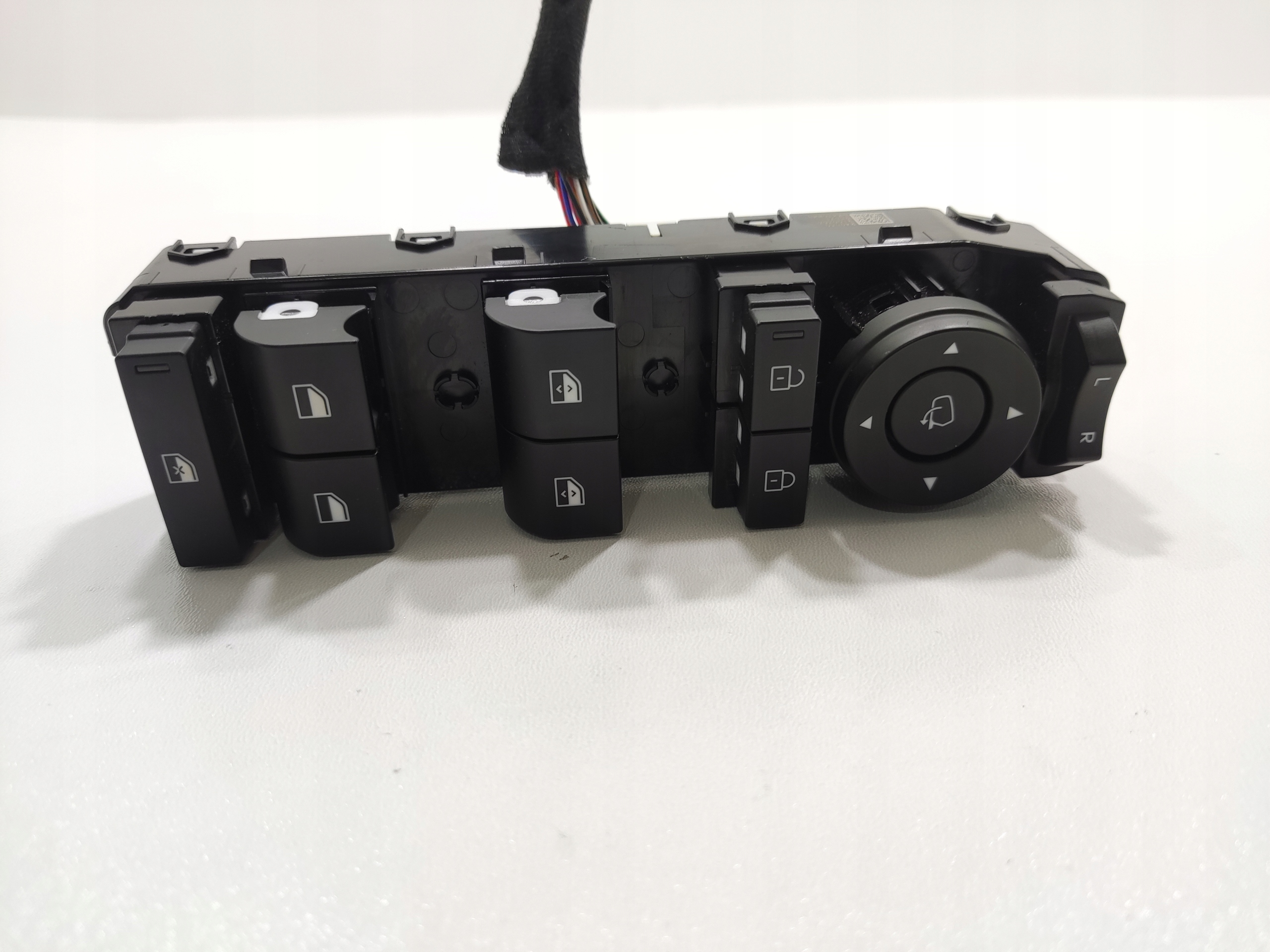 PANEL window control switch left front HYUNDAI KONA II 2023-2025 93571-BE470