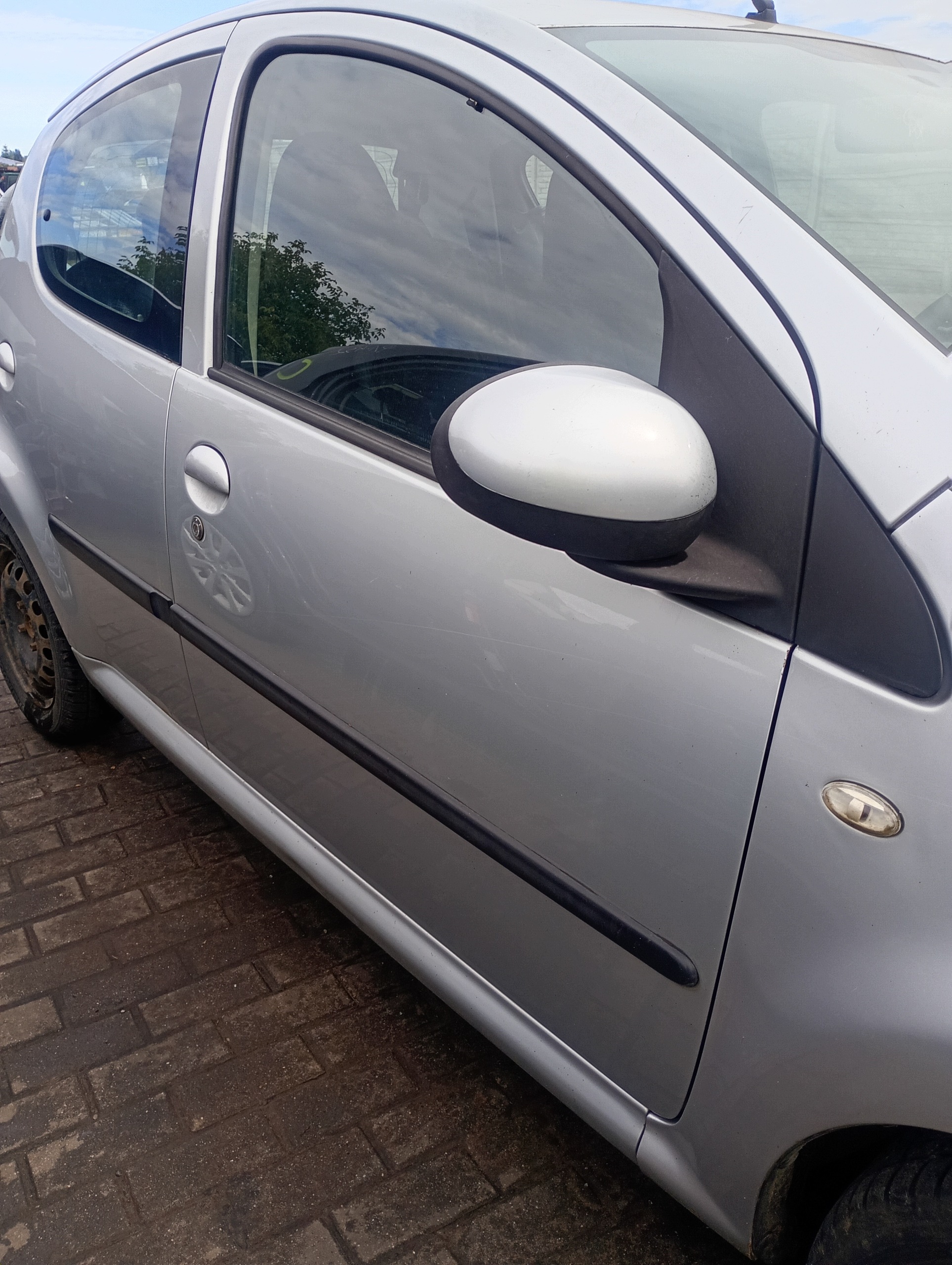 door right front front Citroen C1 05-14 kod lakieru KTB