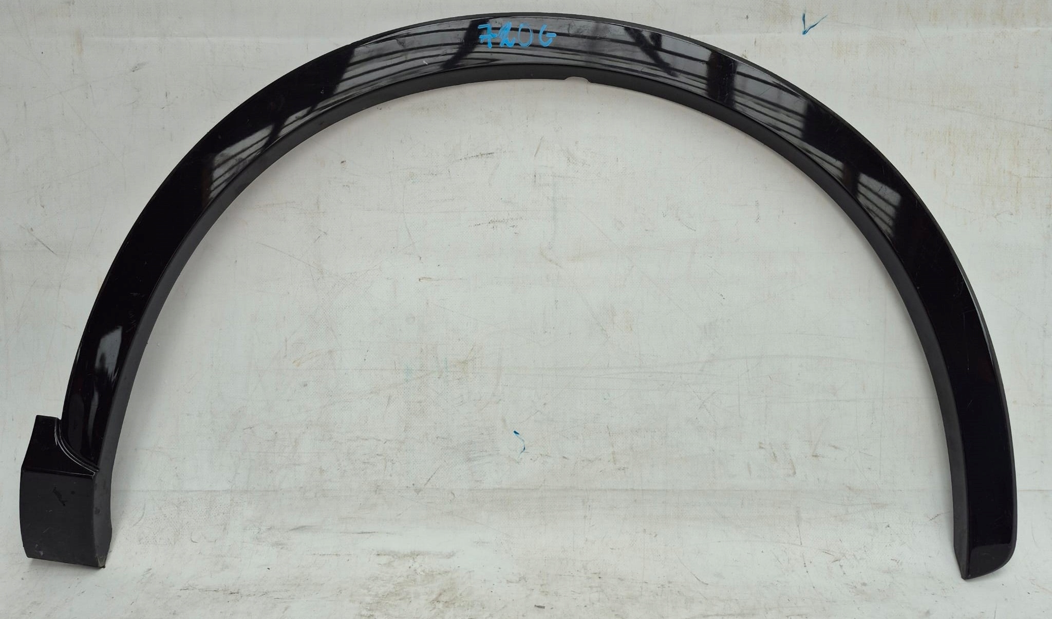 AUDI Q3 8U0 S-LINE 11- moulding for fender right front front 8U0853718A