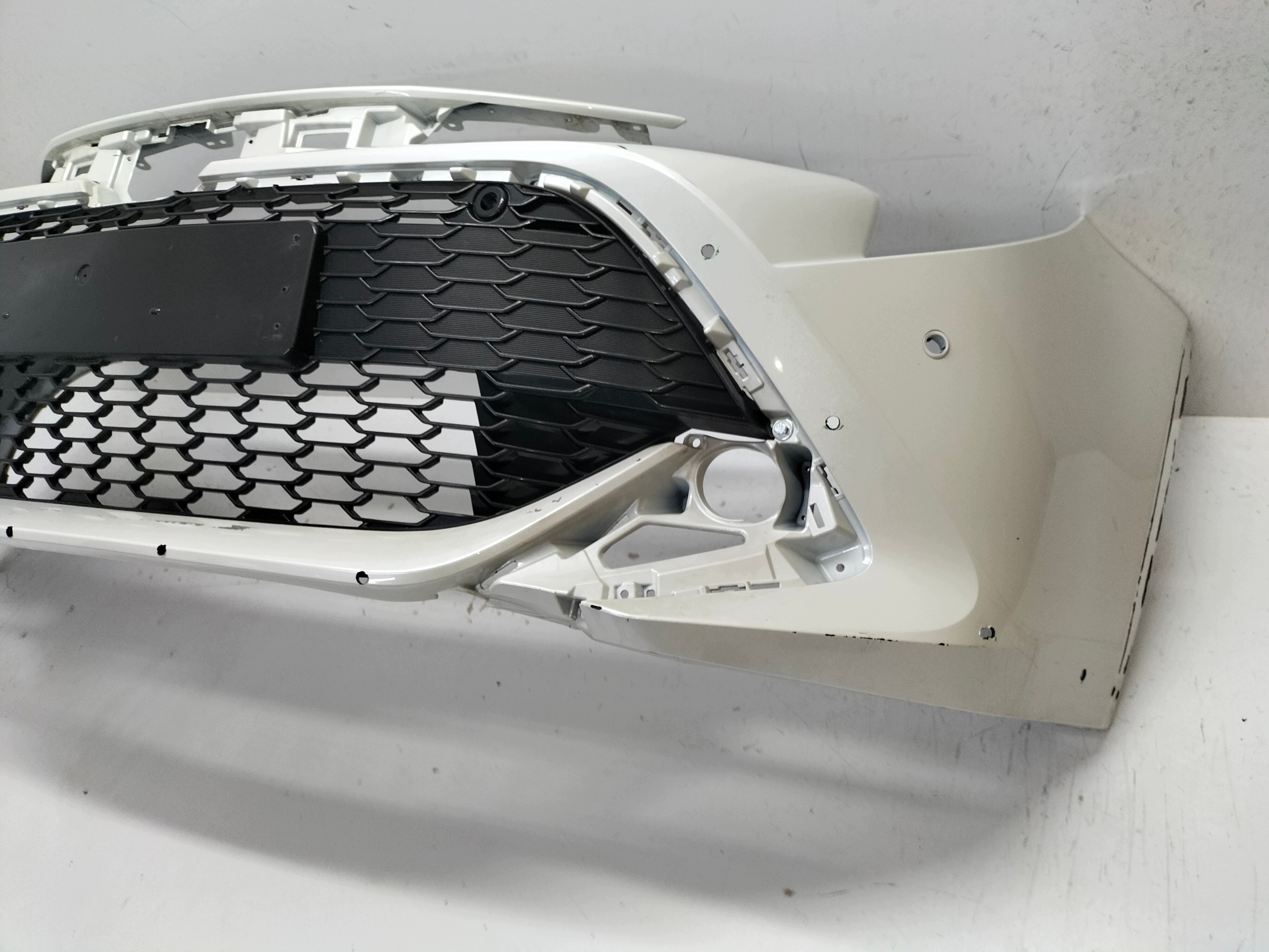 front bumper front TOYOTA COROLLA E21 18- KOMBI TREK