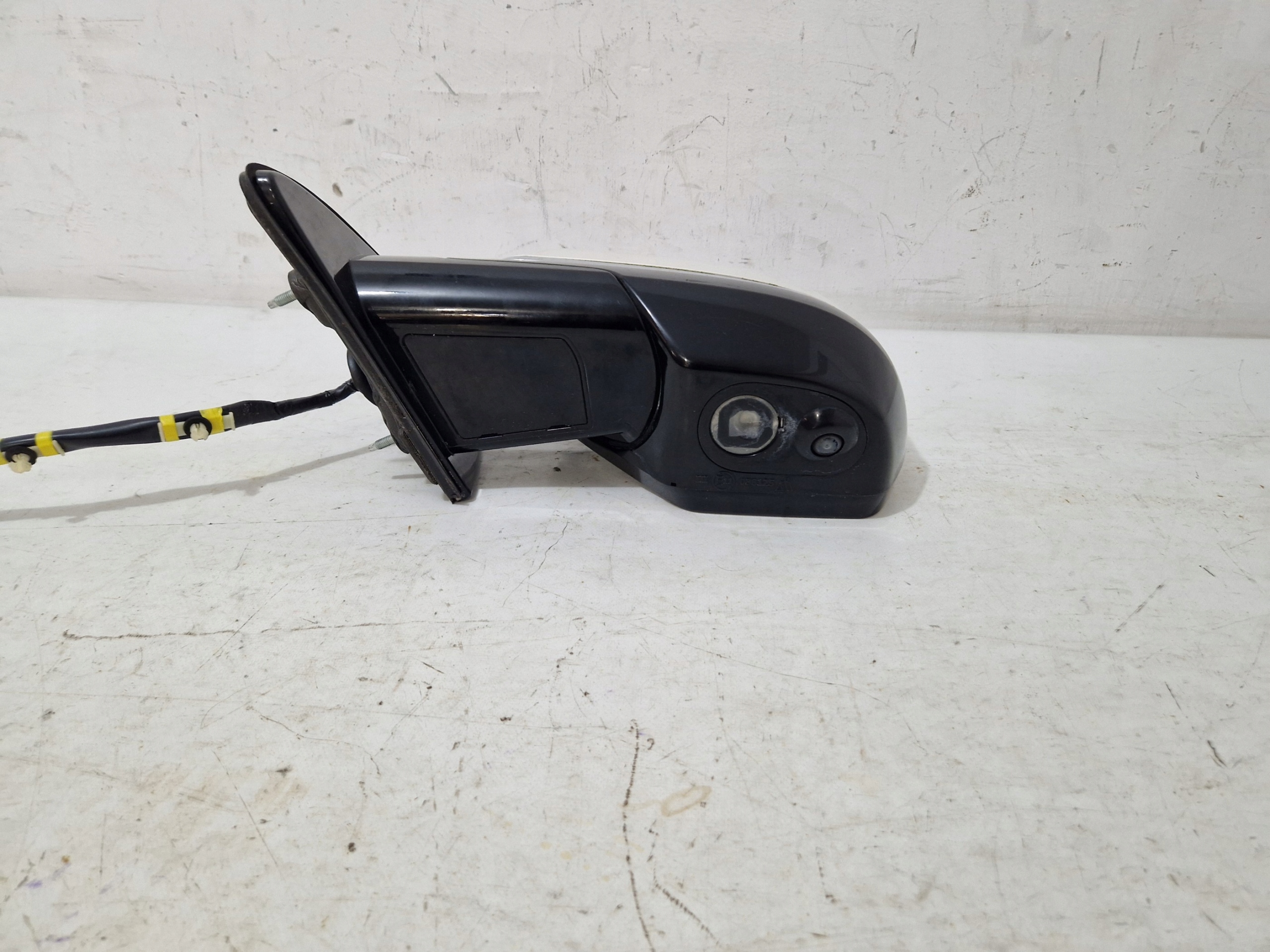 CADILLAC ESCALADE IV 2014 - left mirror KAMERA 17+5 PIN 23200078 GNB