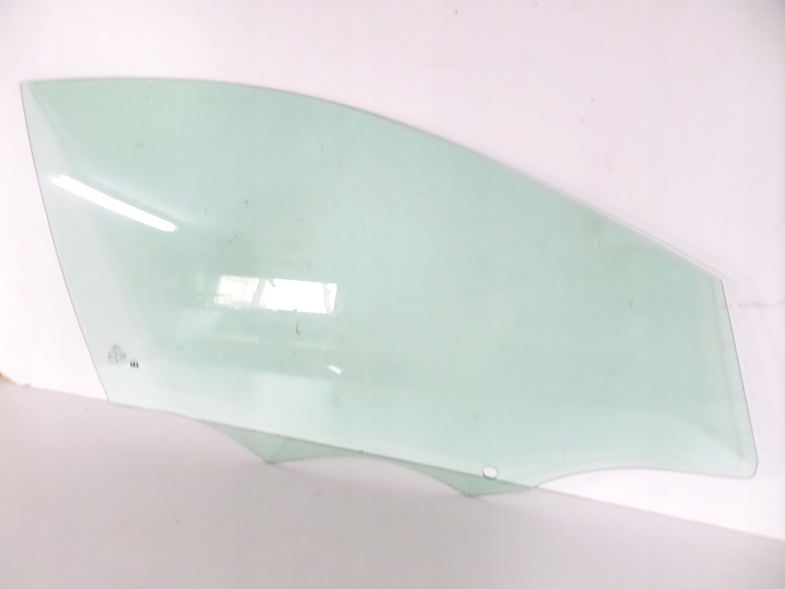 JX7B-A21410-A - Стекло передней правой двери FORD FOCUS MK4 18-