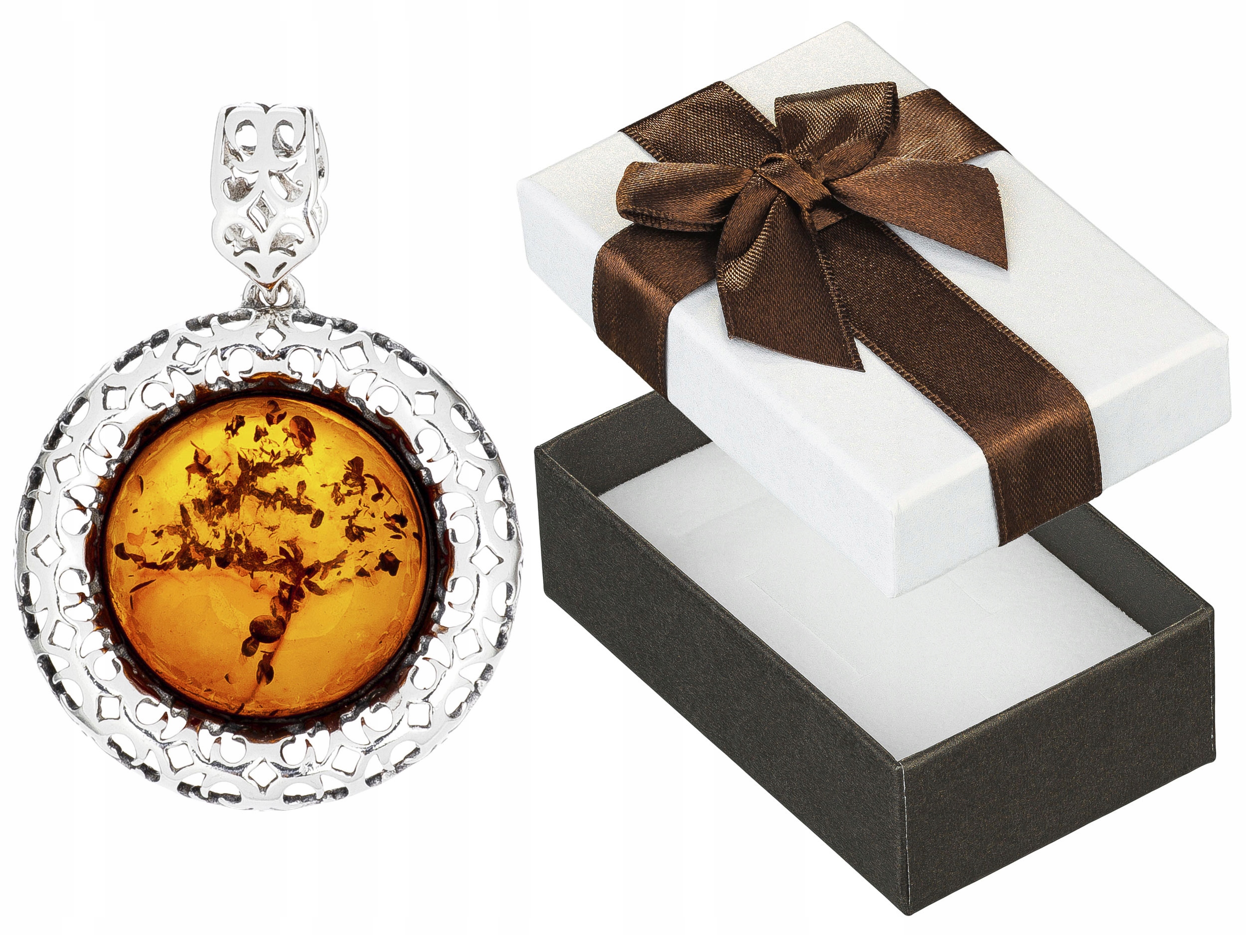 Velký přívěsek s jantarem Ažurový stříbrný kulatý přívěsek Kolečko 925