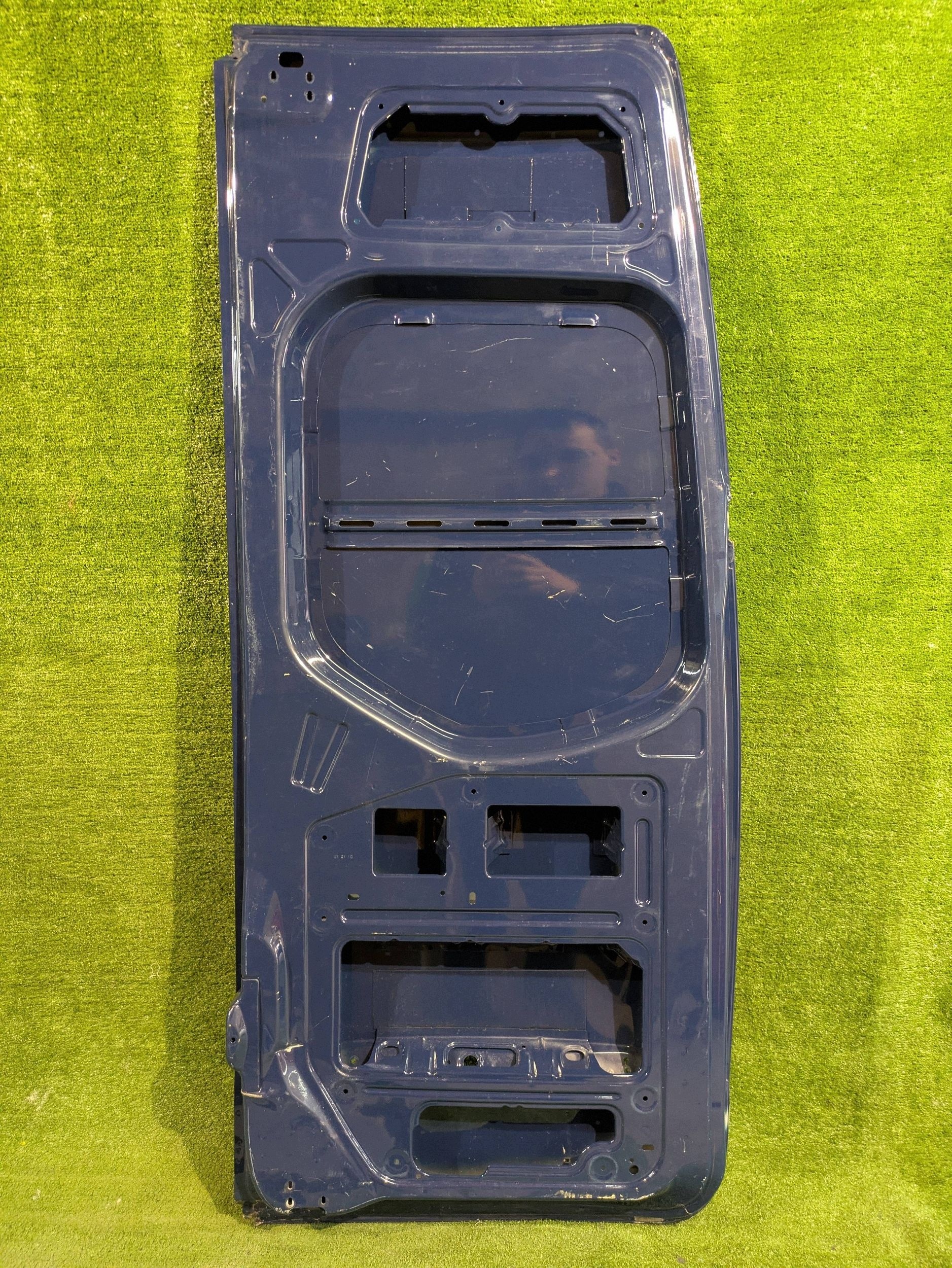 door rear. left left rear part MERCEDES W907 W910 NR.D4675